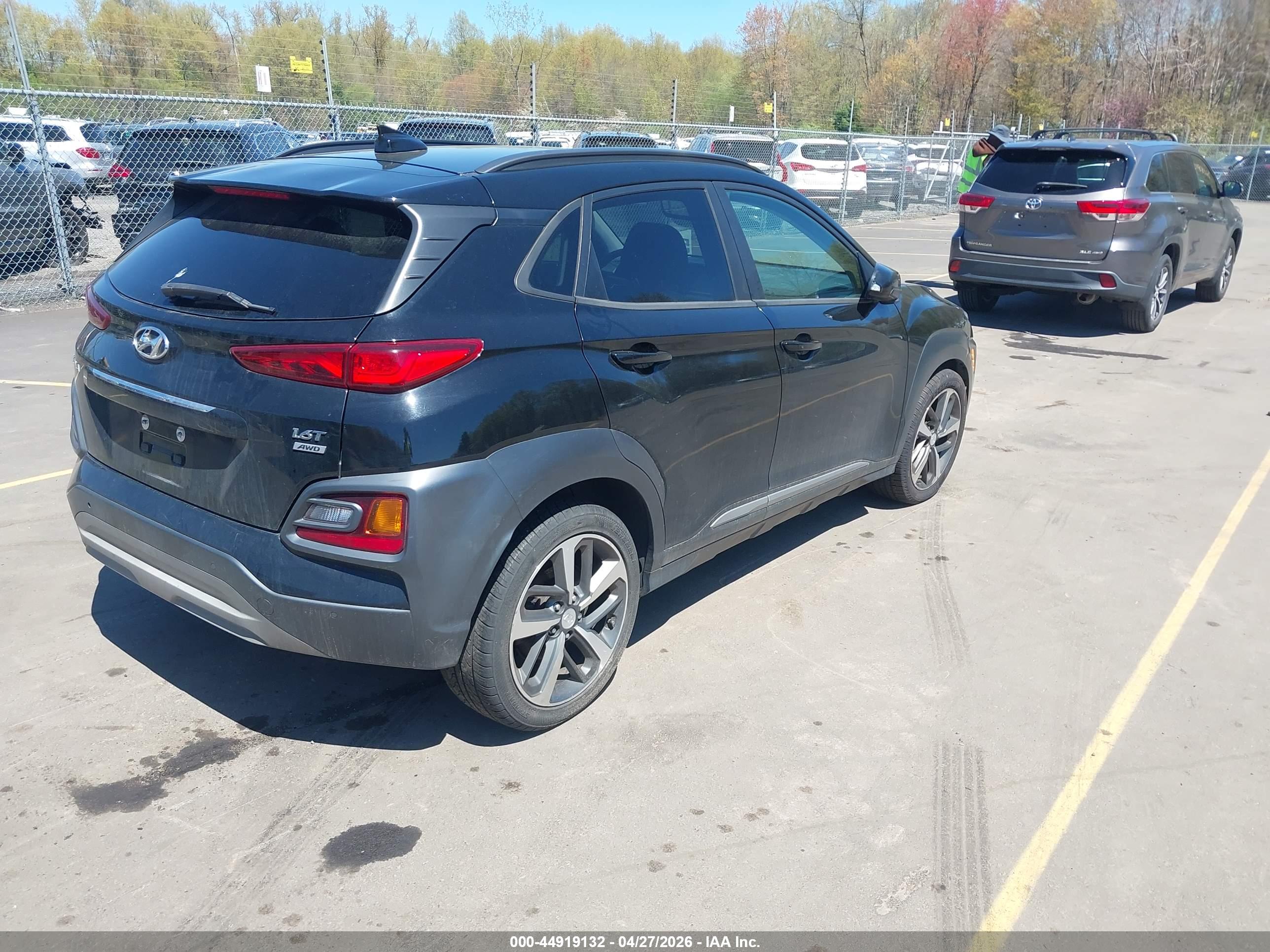 HYUNDAI KONA image 4