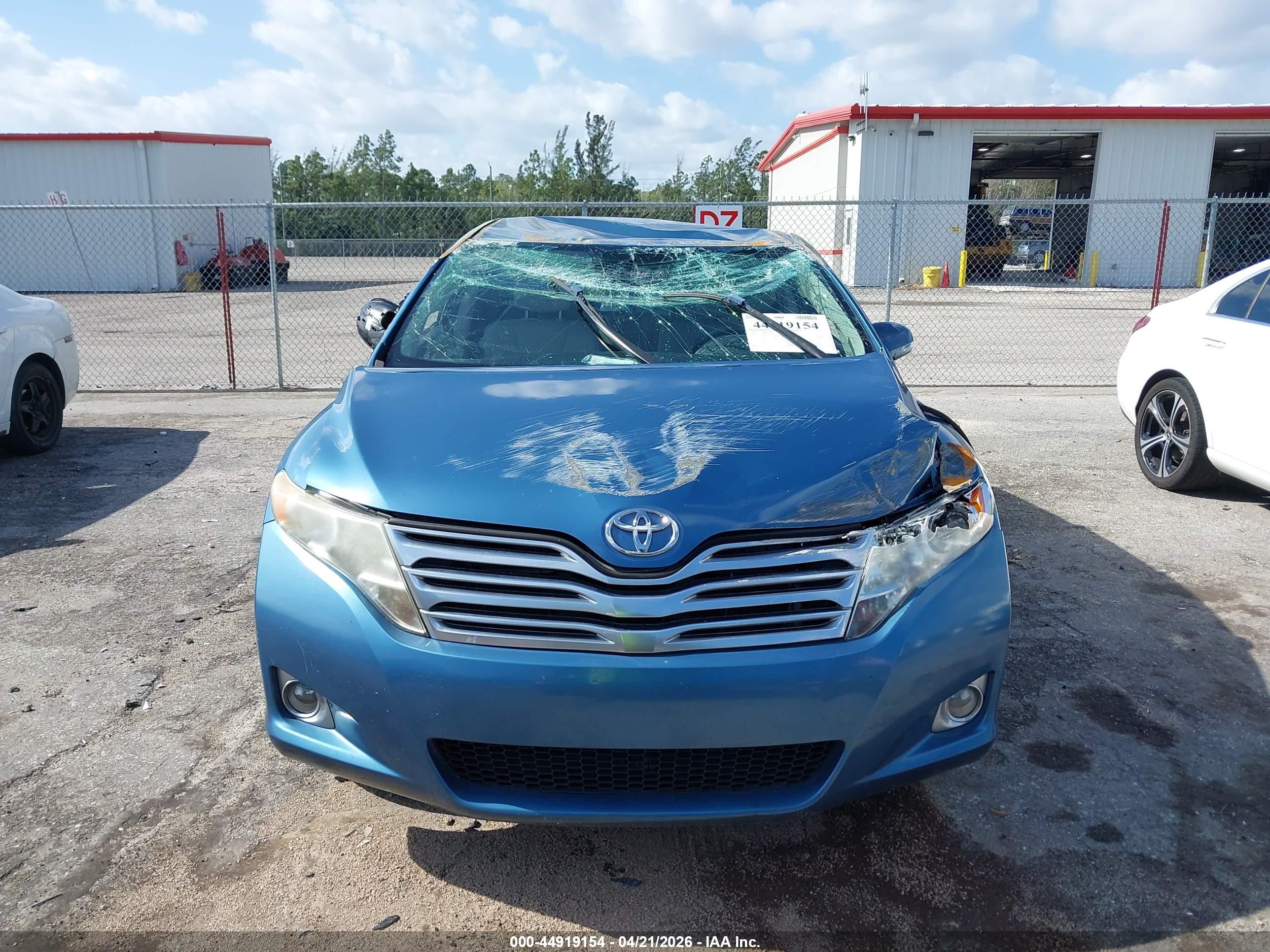 TOYOTA VENZA image 6