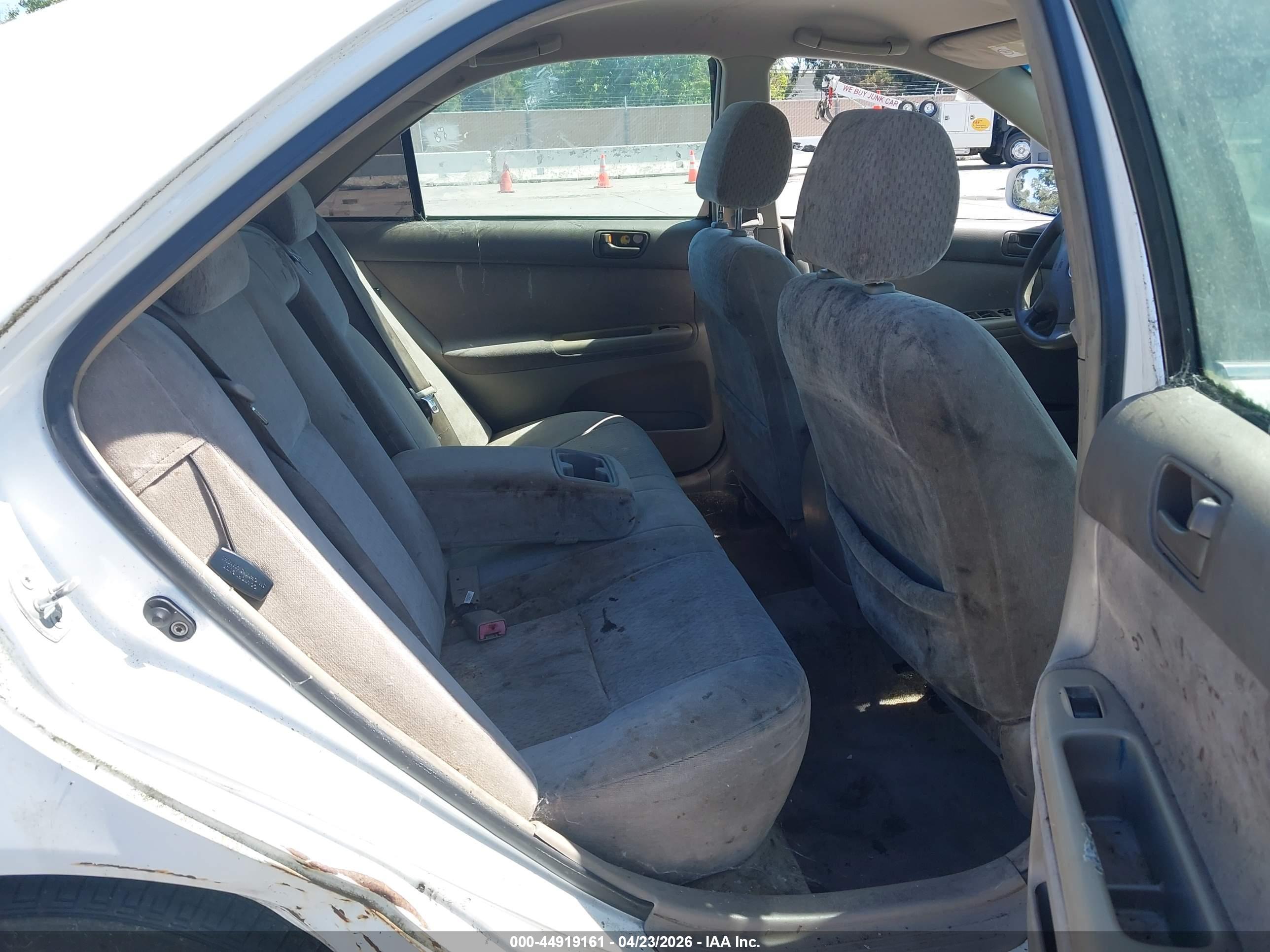 TOYOTA CAMRY image 8