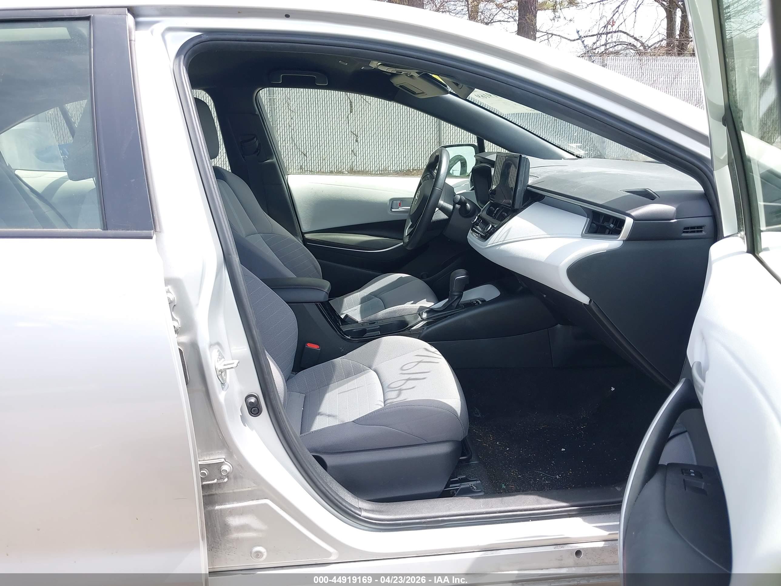 TOYOTA COROLLA image 5