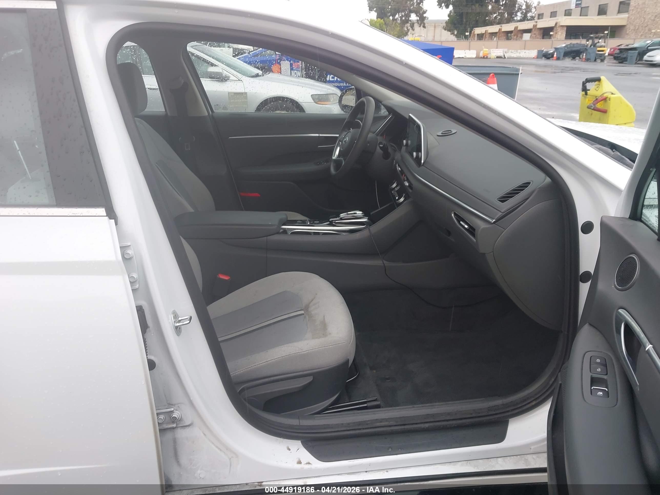 HYUNDAI SONATA image 5