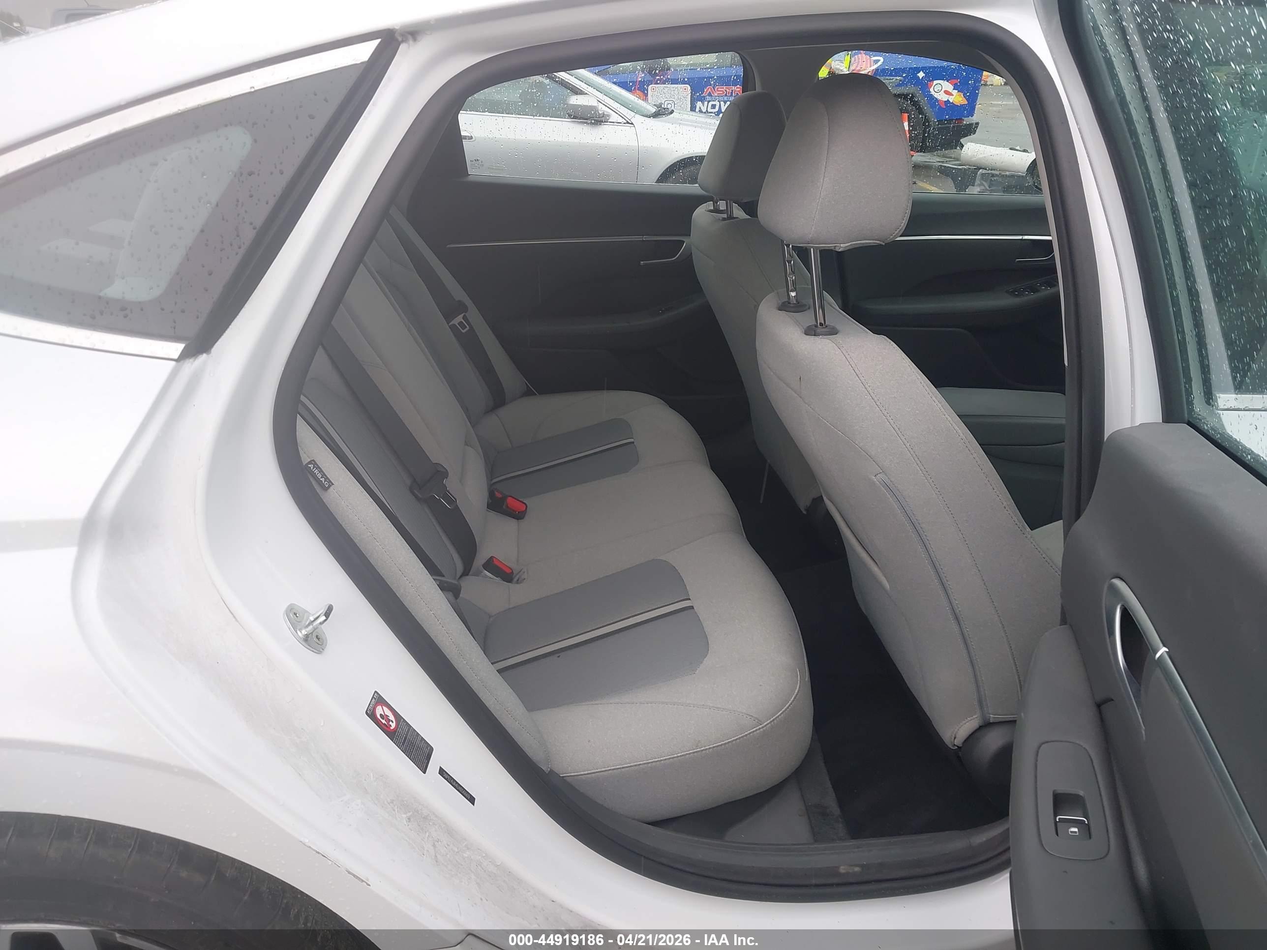 HYUNDAI SONATA image 8