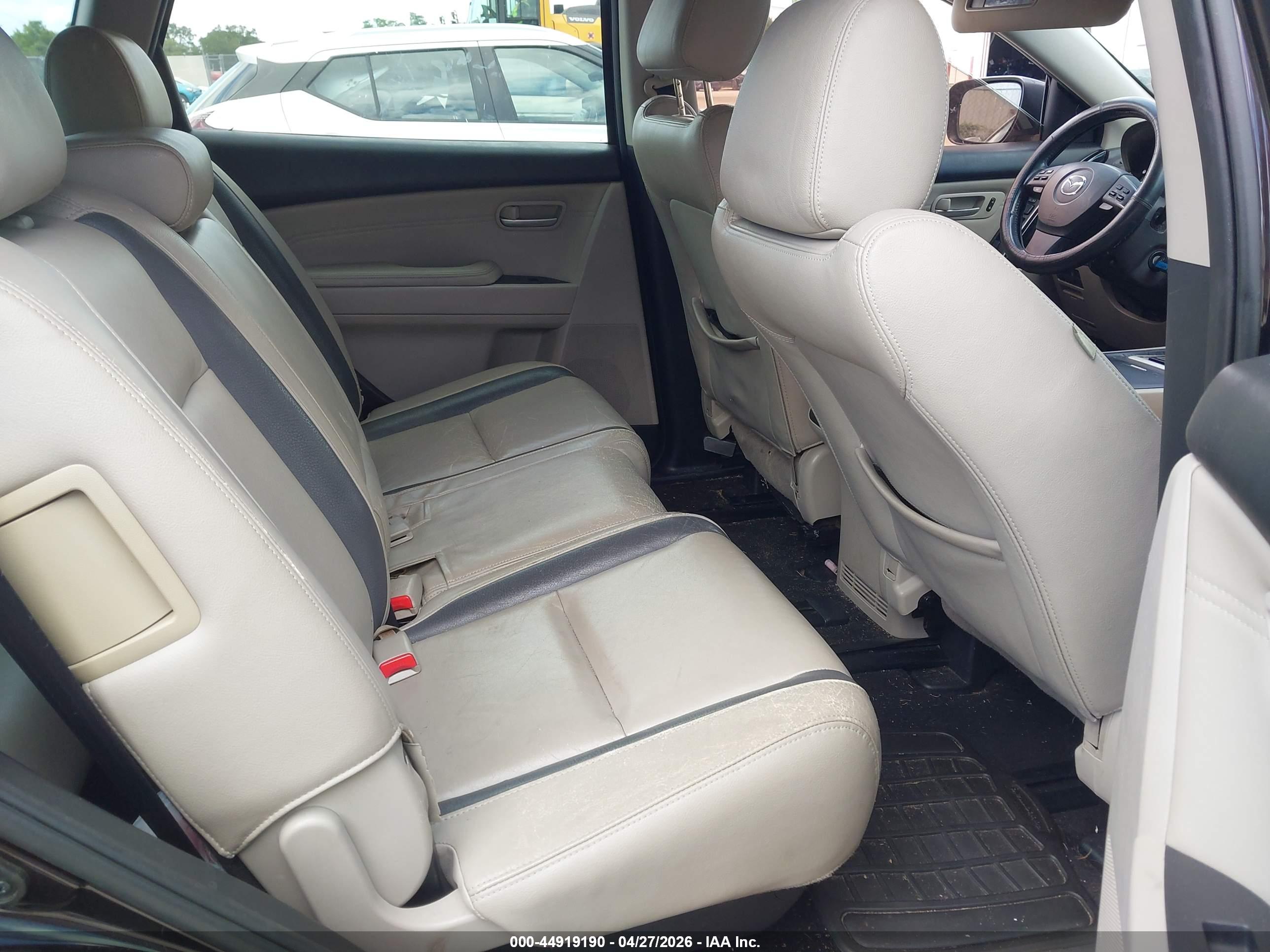 MAZDA CX-9 image 8