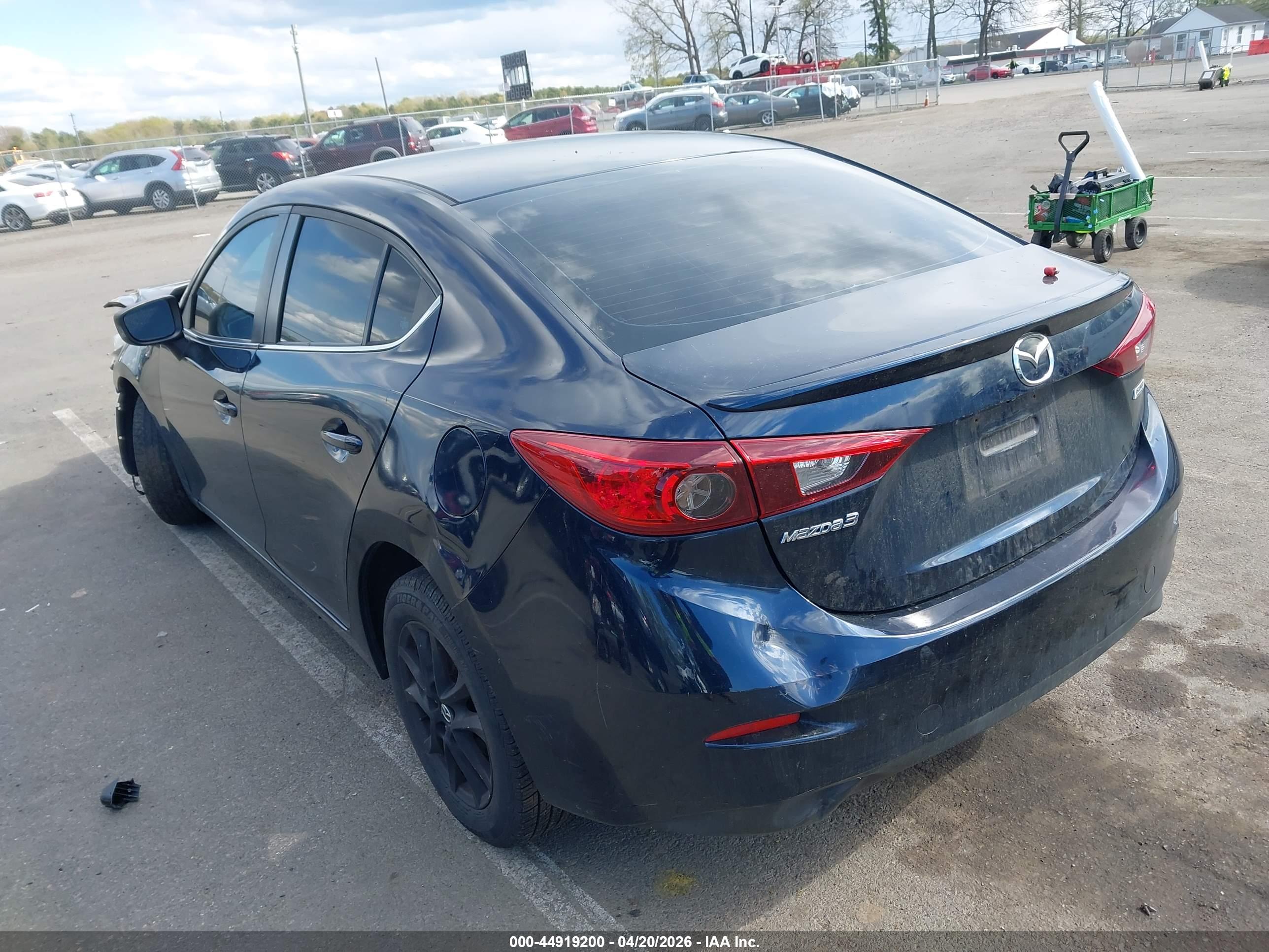 MAZDA MAZDA3 image 3