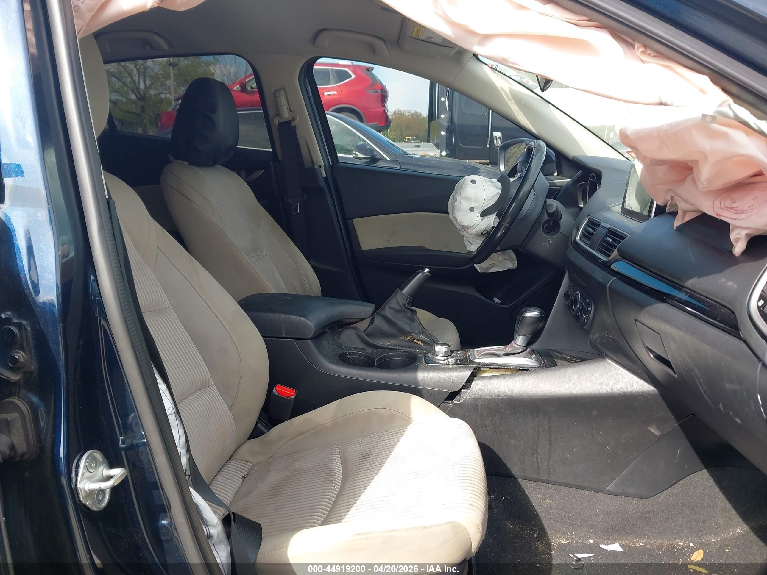 MAZDA MAZDA3 image 5