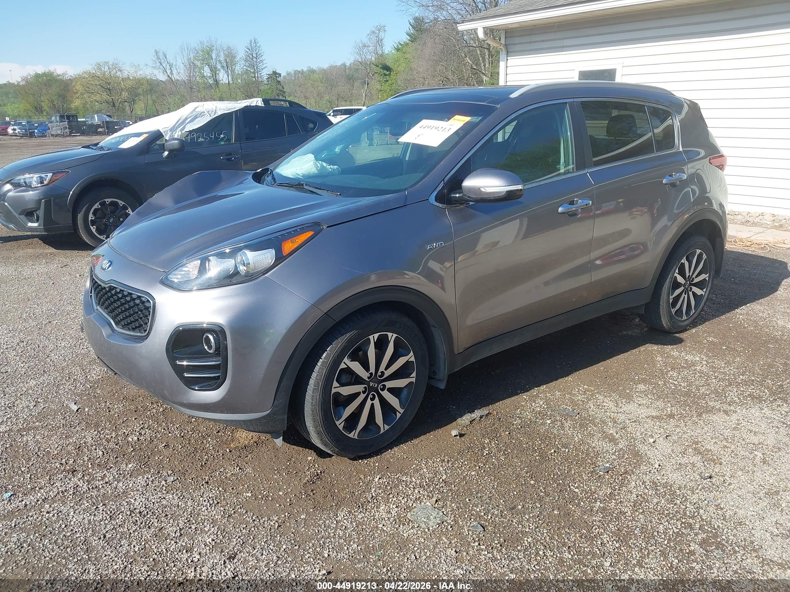 KIA SPORTAGE image 2