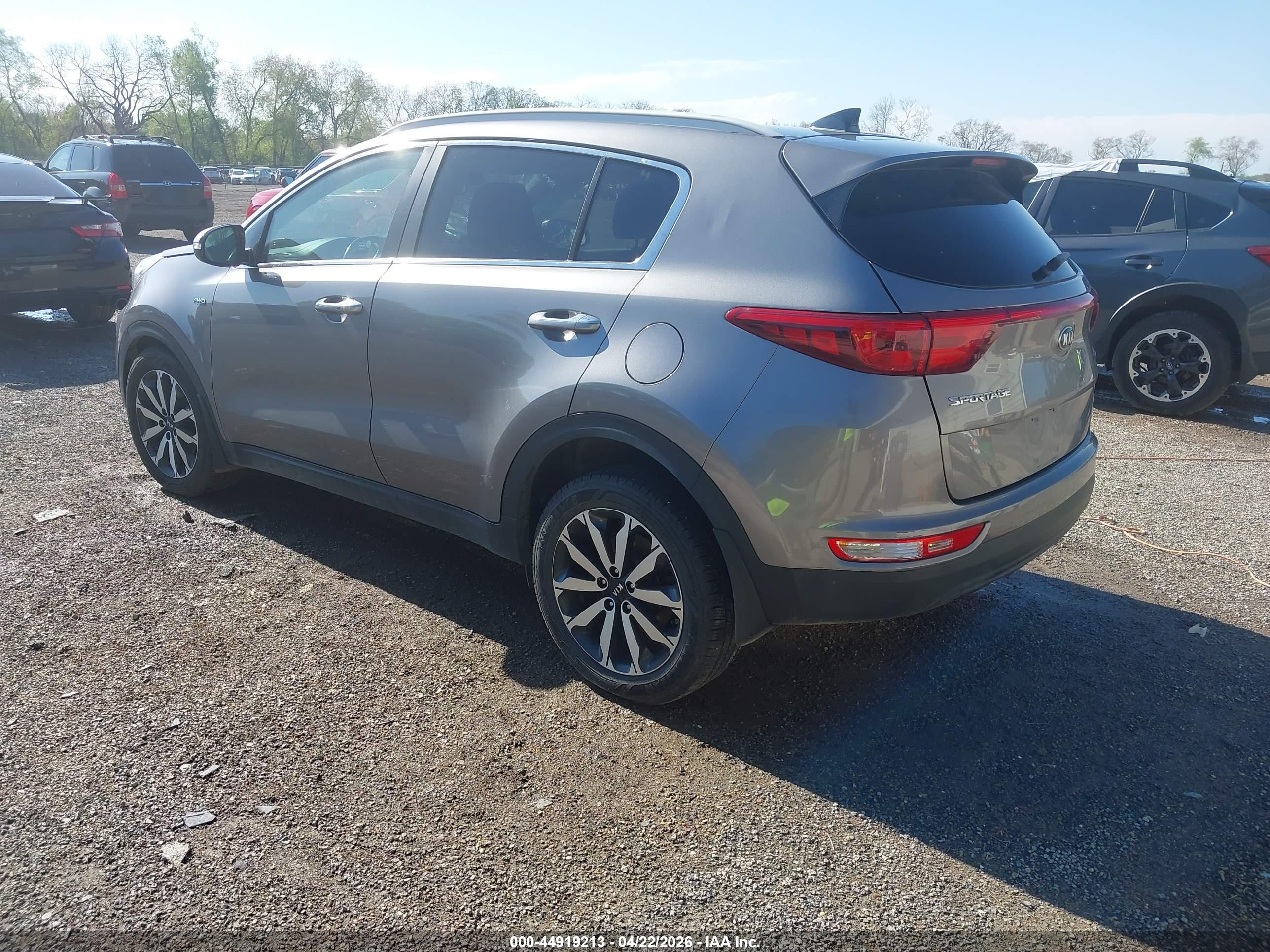 KIA SPORTAGE image 3