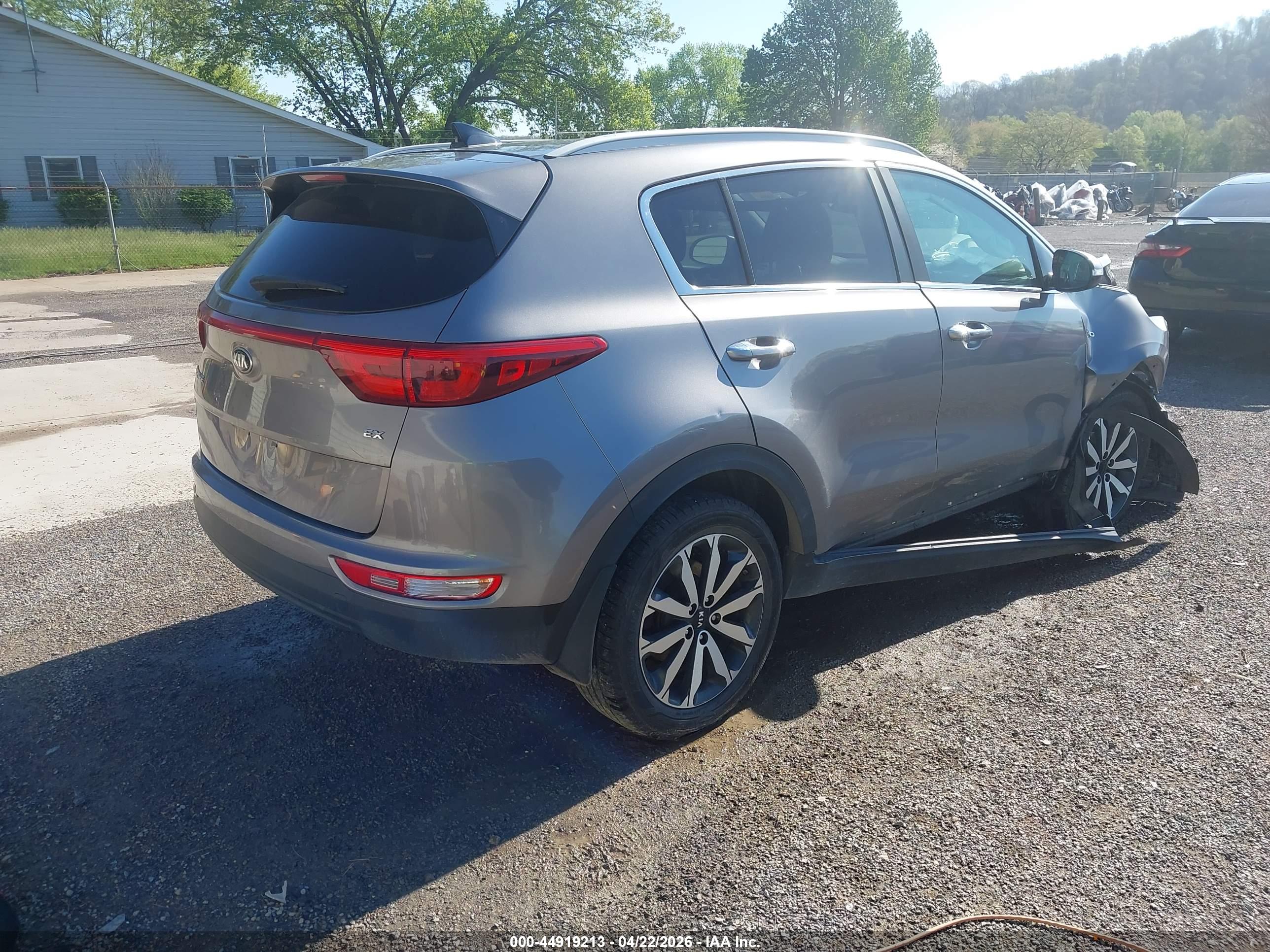 KIA SPORTAGE image 4