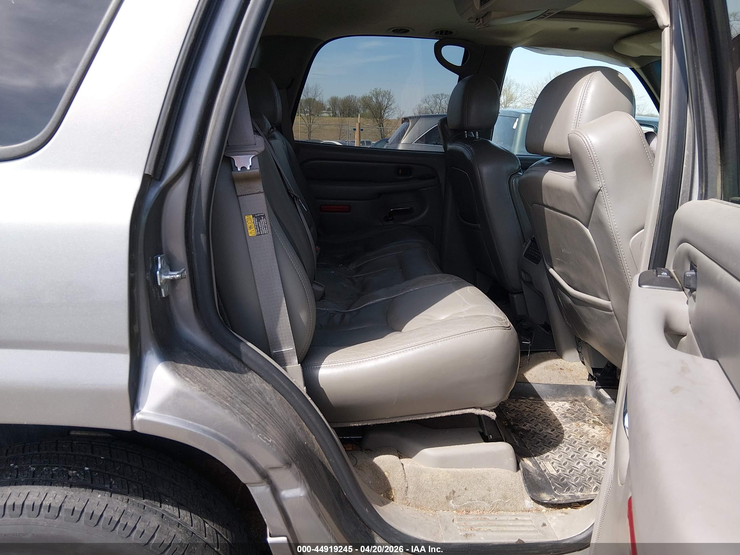 GMC YUKON image 8