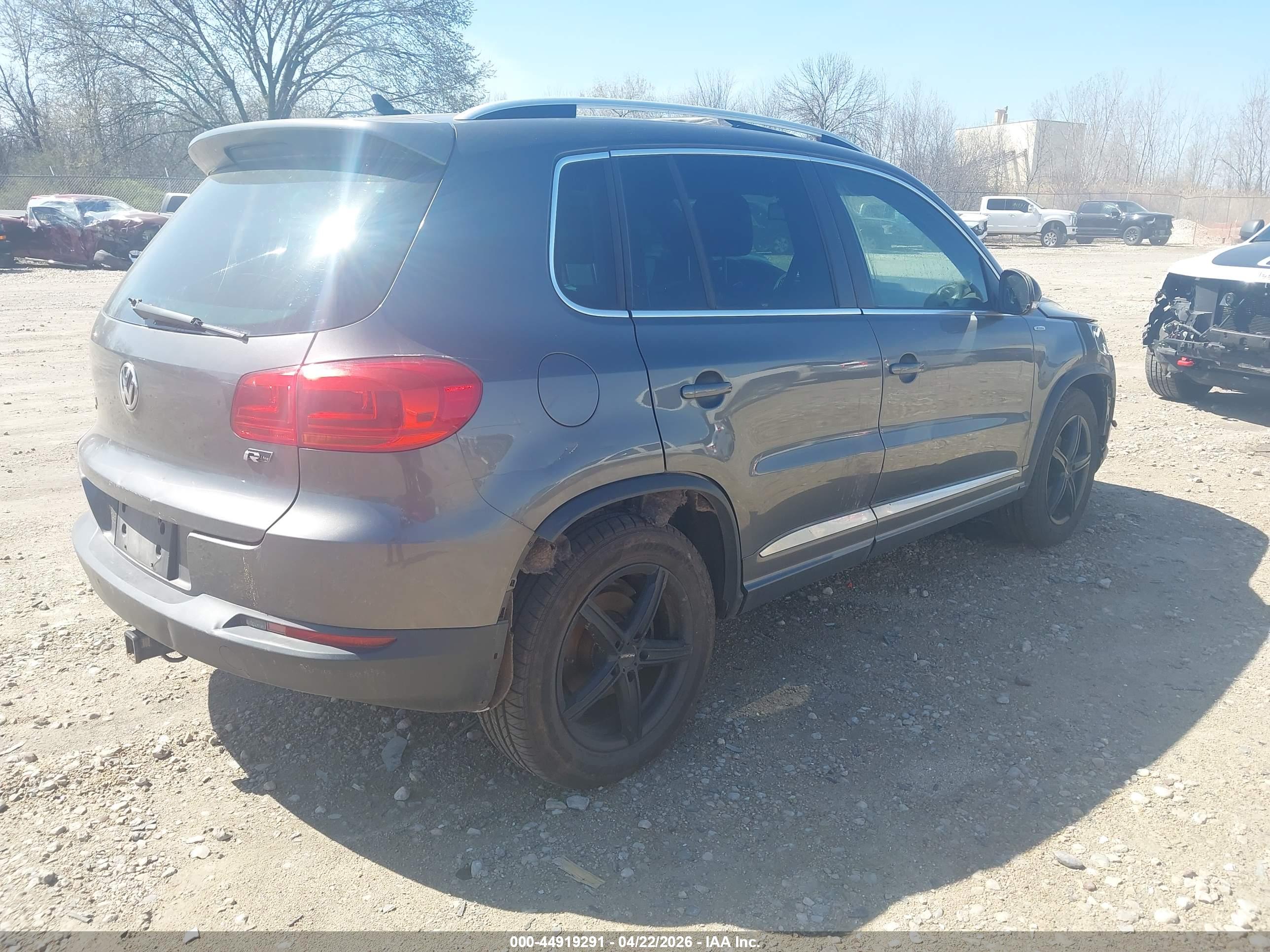 VOLKSWAGEN TIGUAN image 4