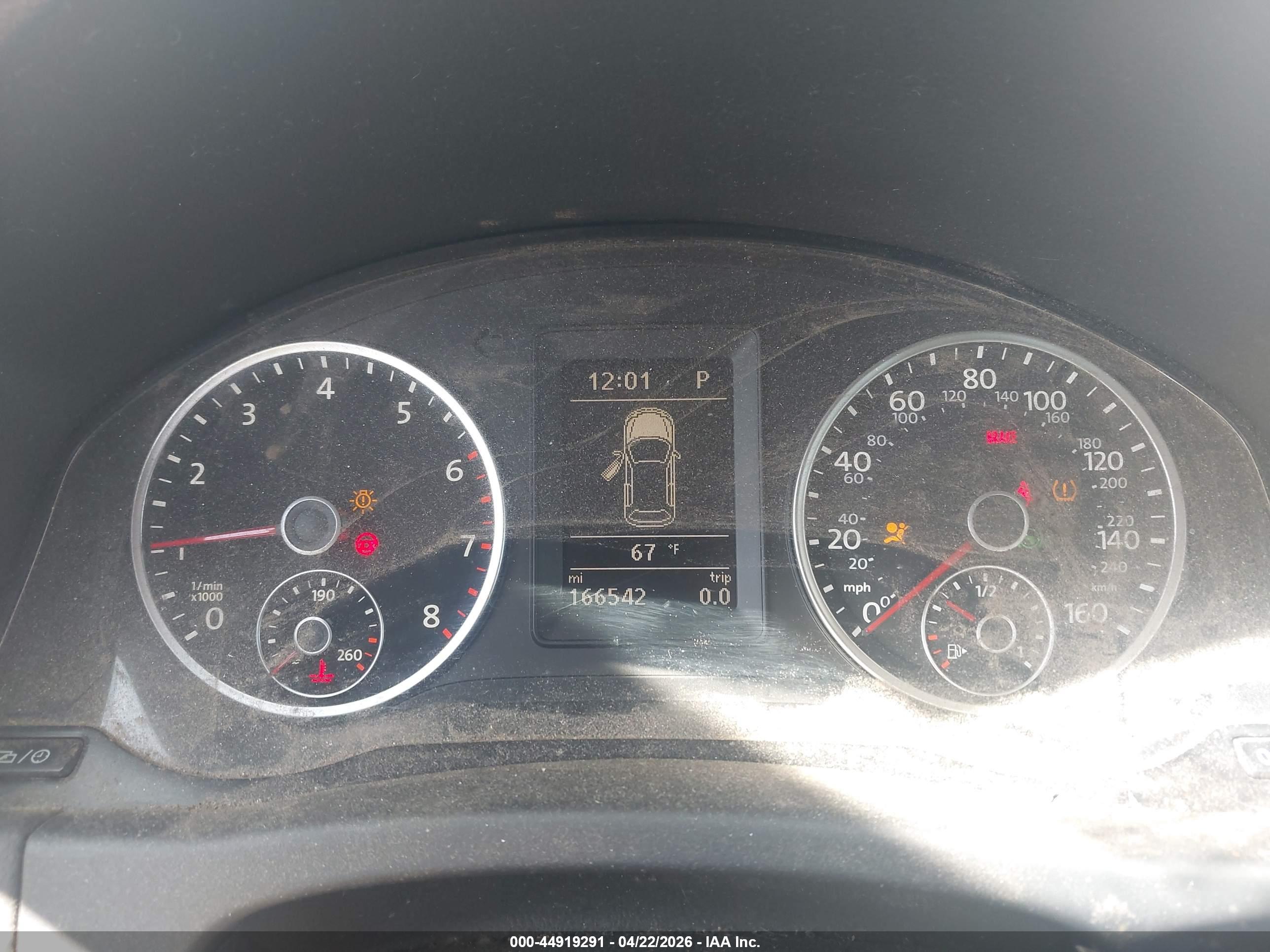 VOLKSWAGEN TIGUAN image 7