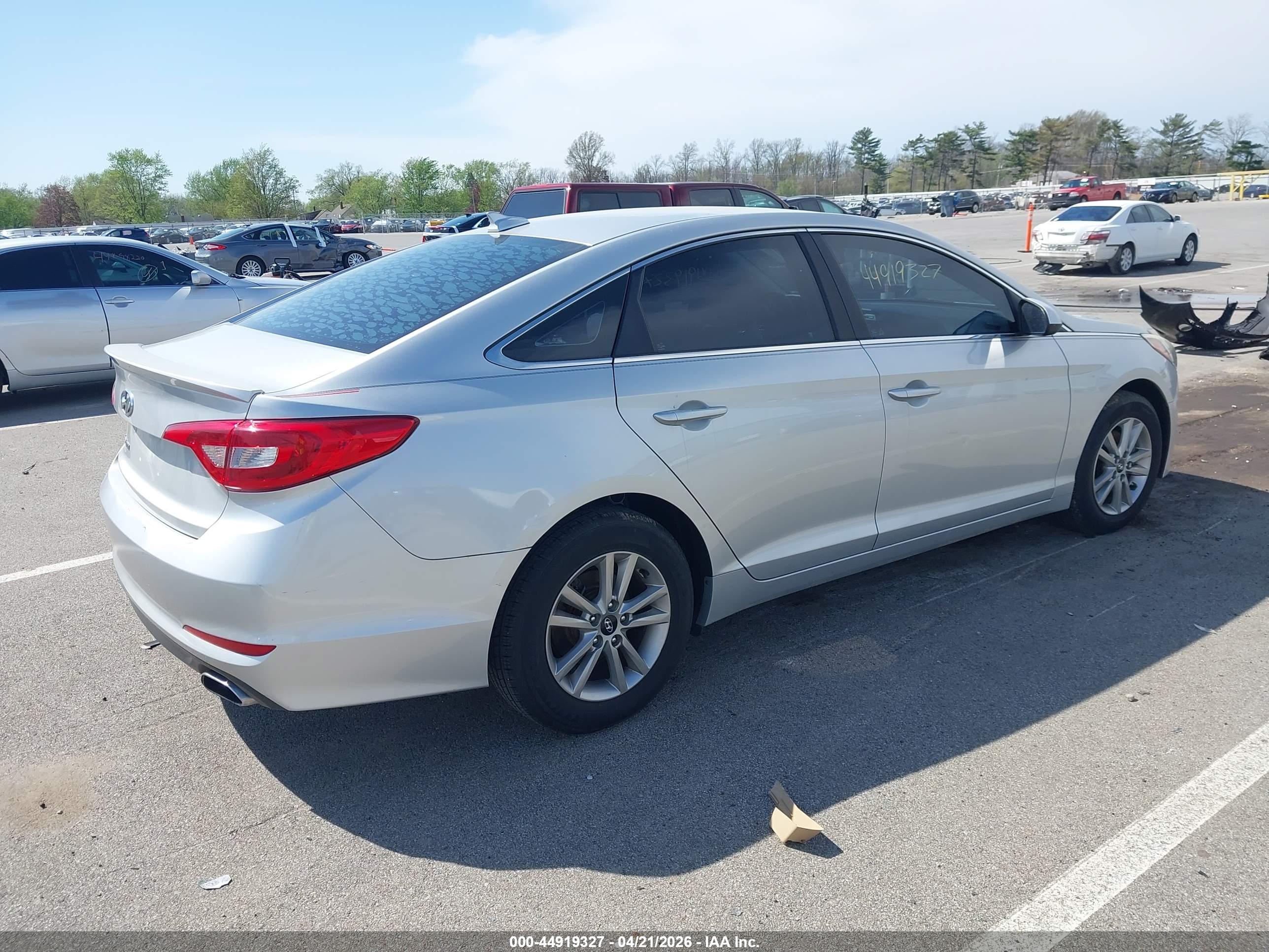 HYUNDAI SONATA image 4
