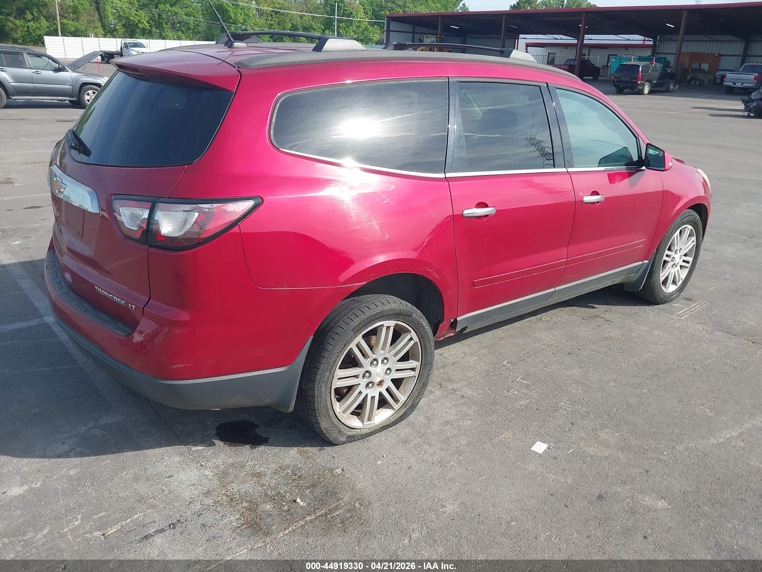 CHEVROLET TRAVERSE image 4