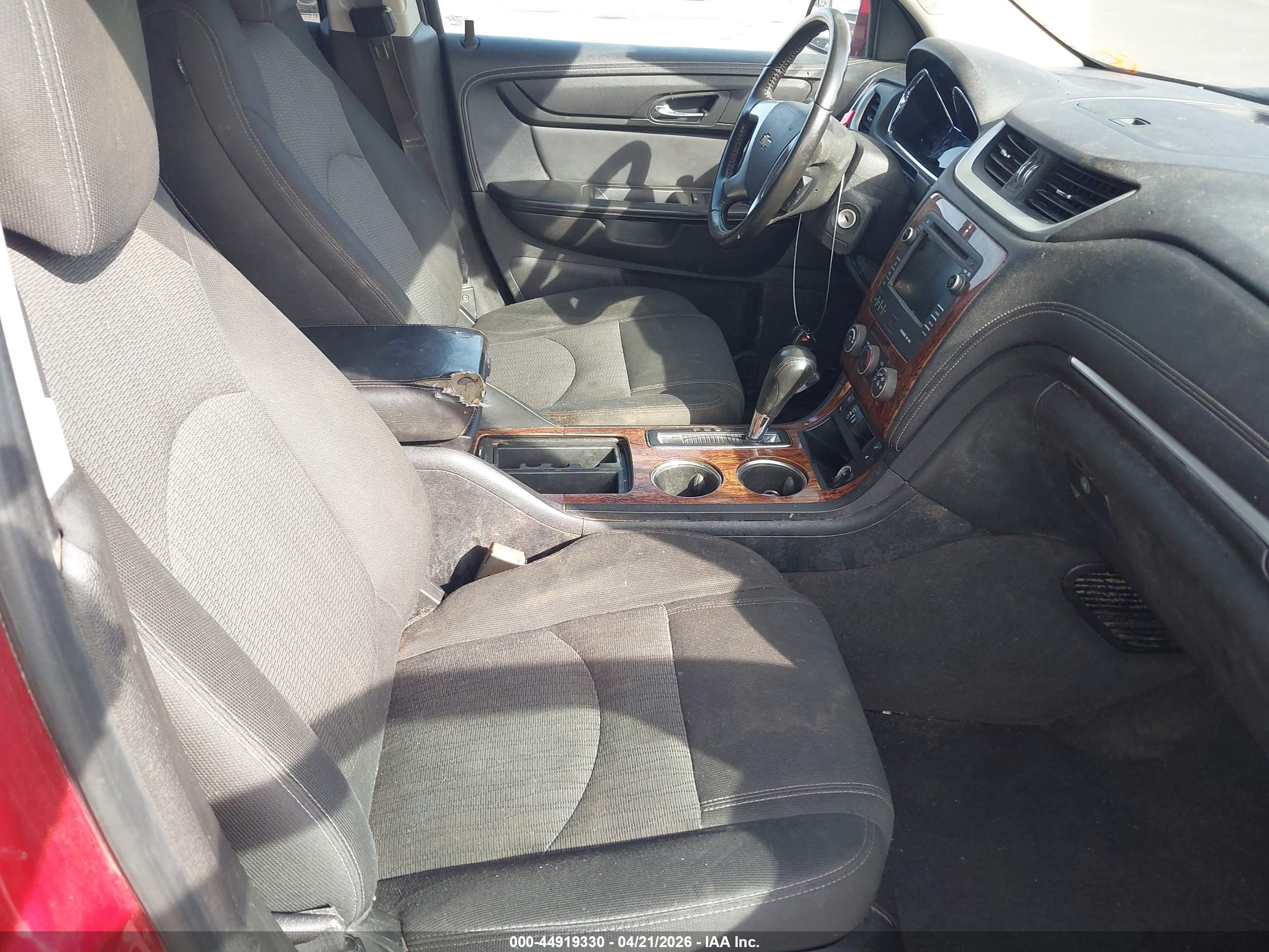 CHEVROLET TRAVERSE image 5