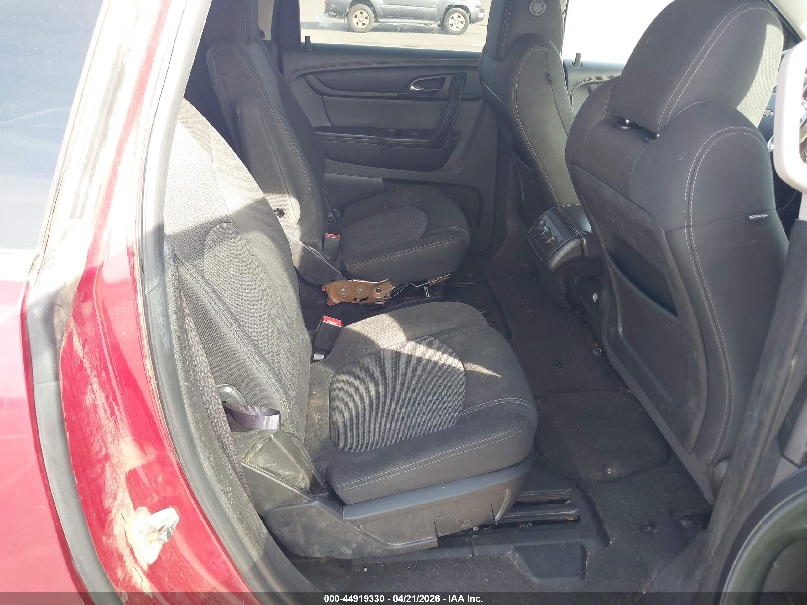 CHEVROLET TRAVERSE image 8