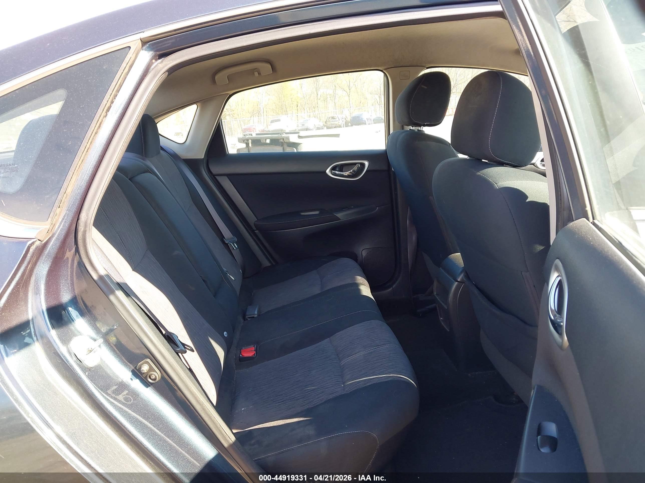 NISSAN SENTRA image 8