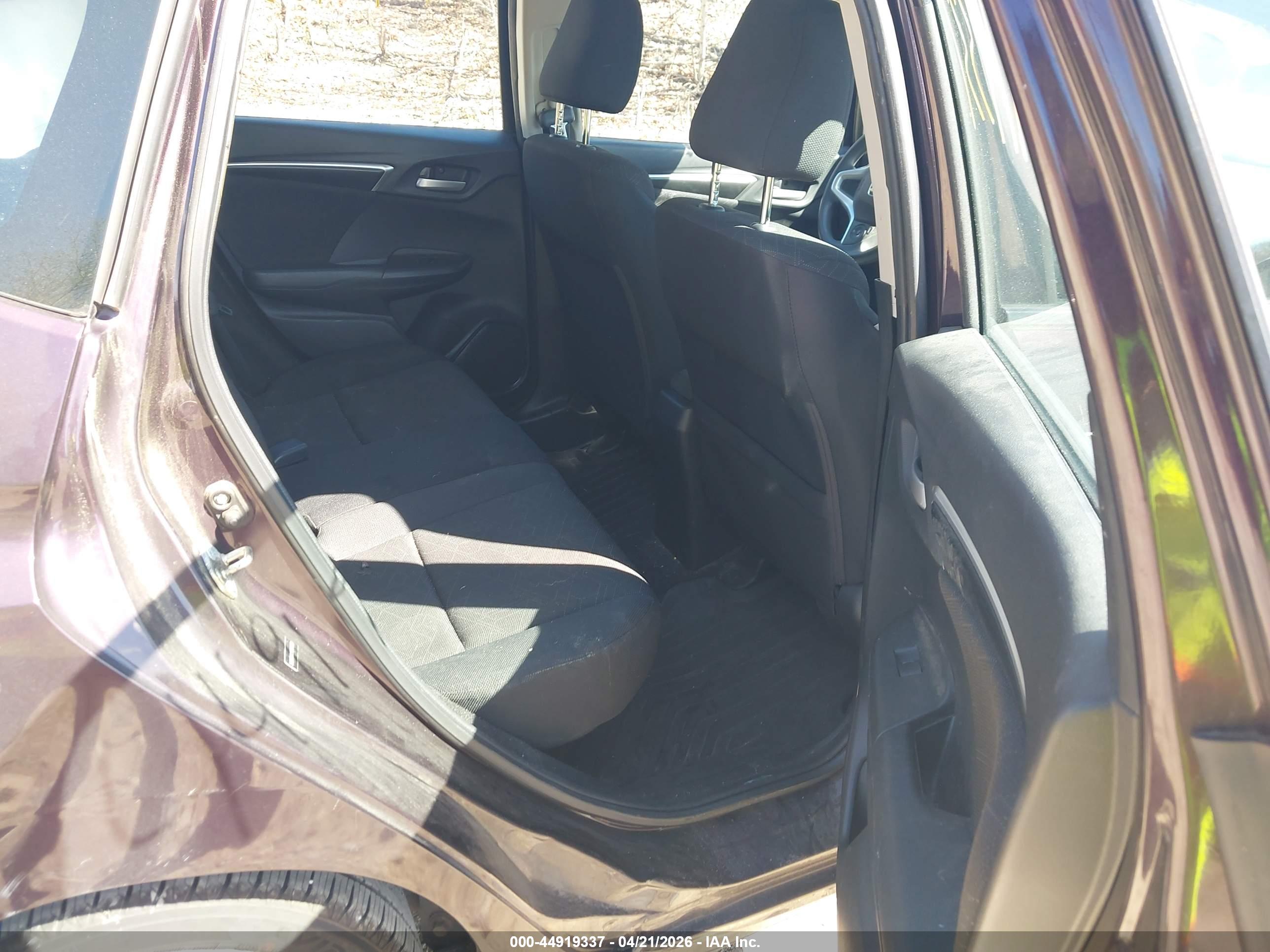 HONDA FIT image 8