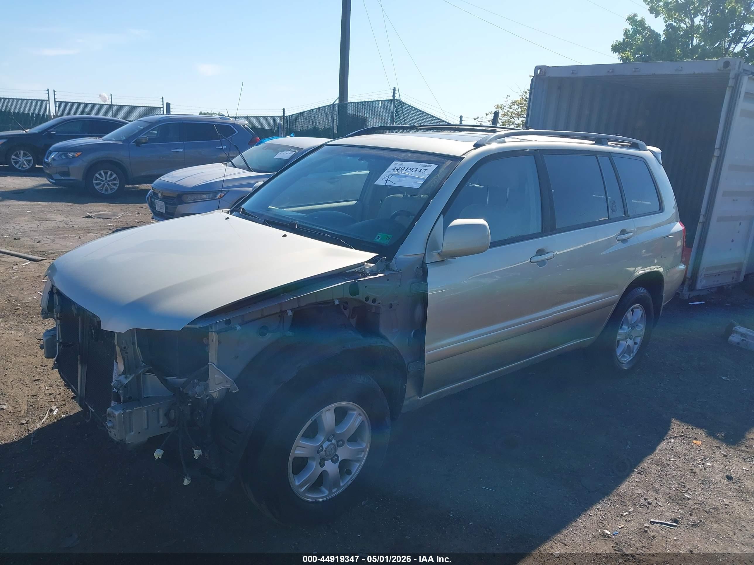 TOYOTA HIGHLANDER image 2