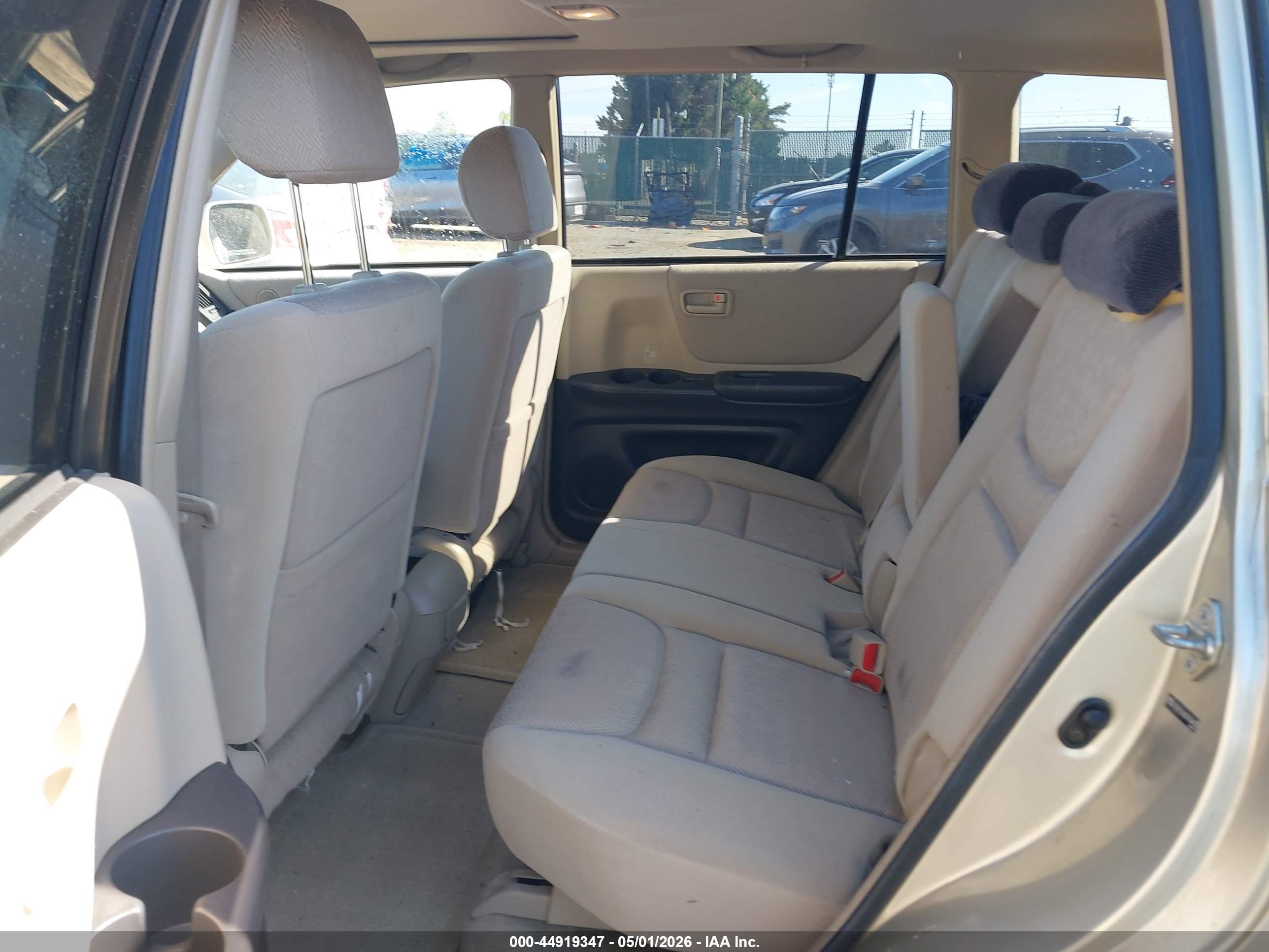 TOYOTA HIGHLANDER image 8
