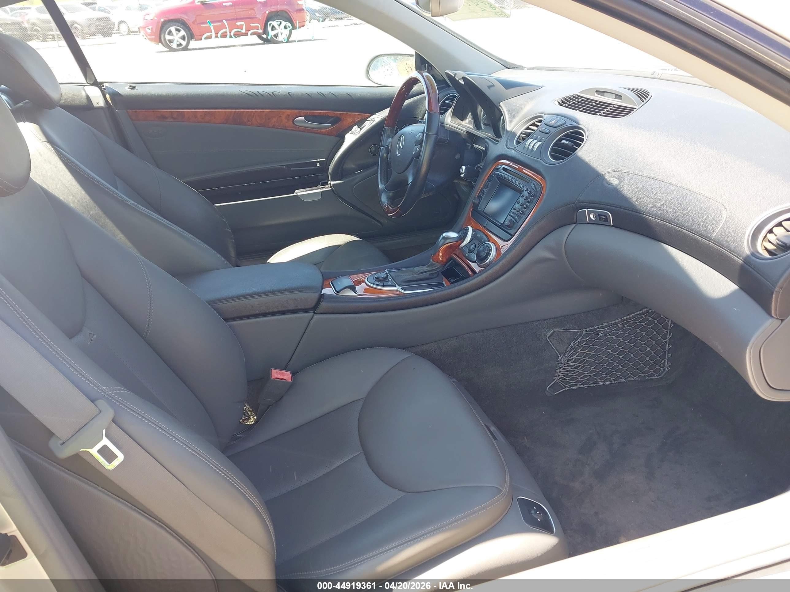 MERCEDES-BENZ SL image 5