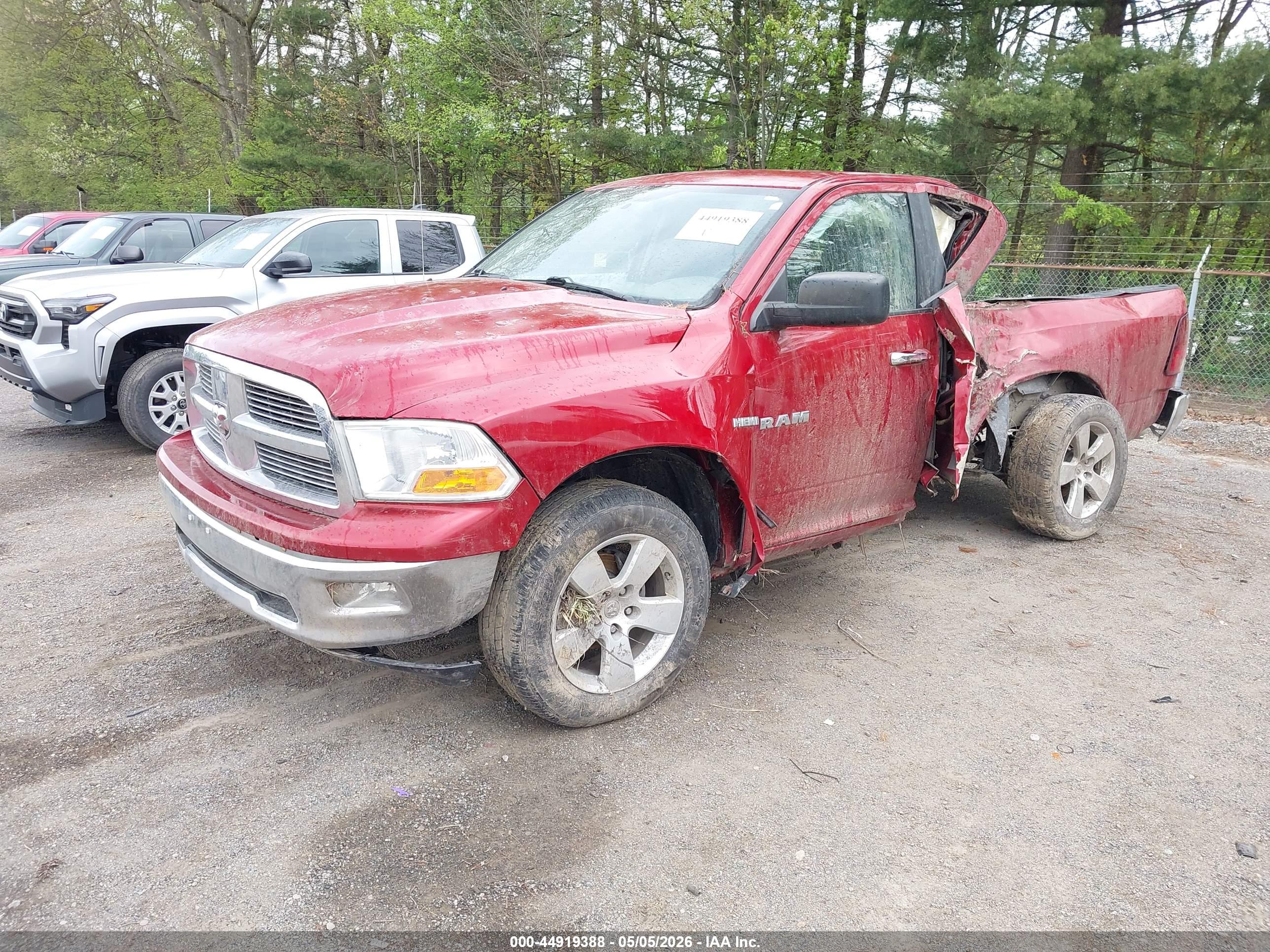 DODGE RAM image 2