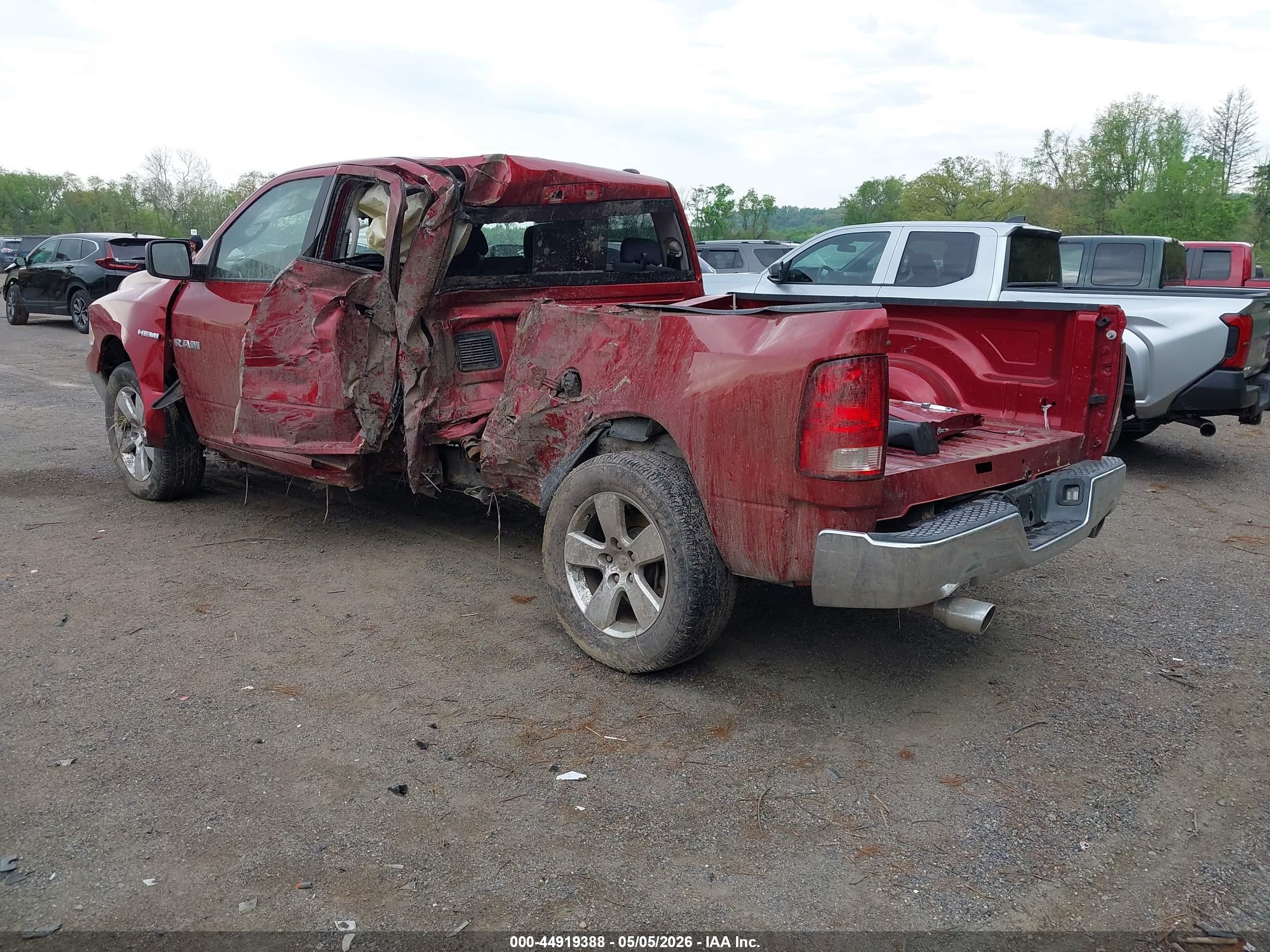 DODGE RAM image 3