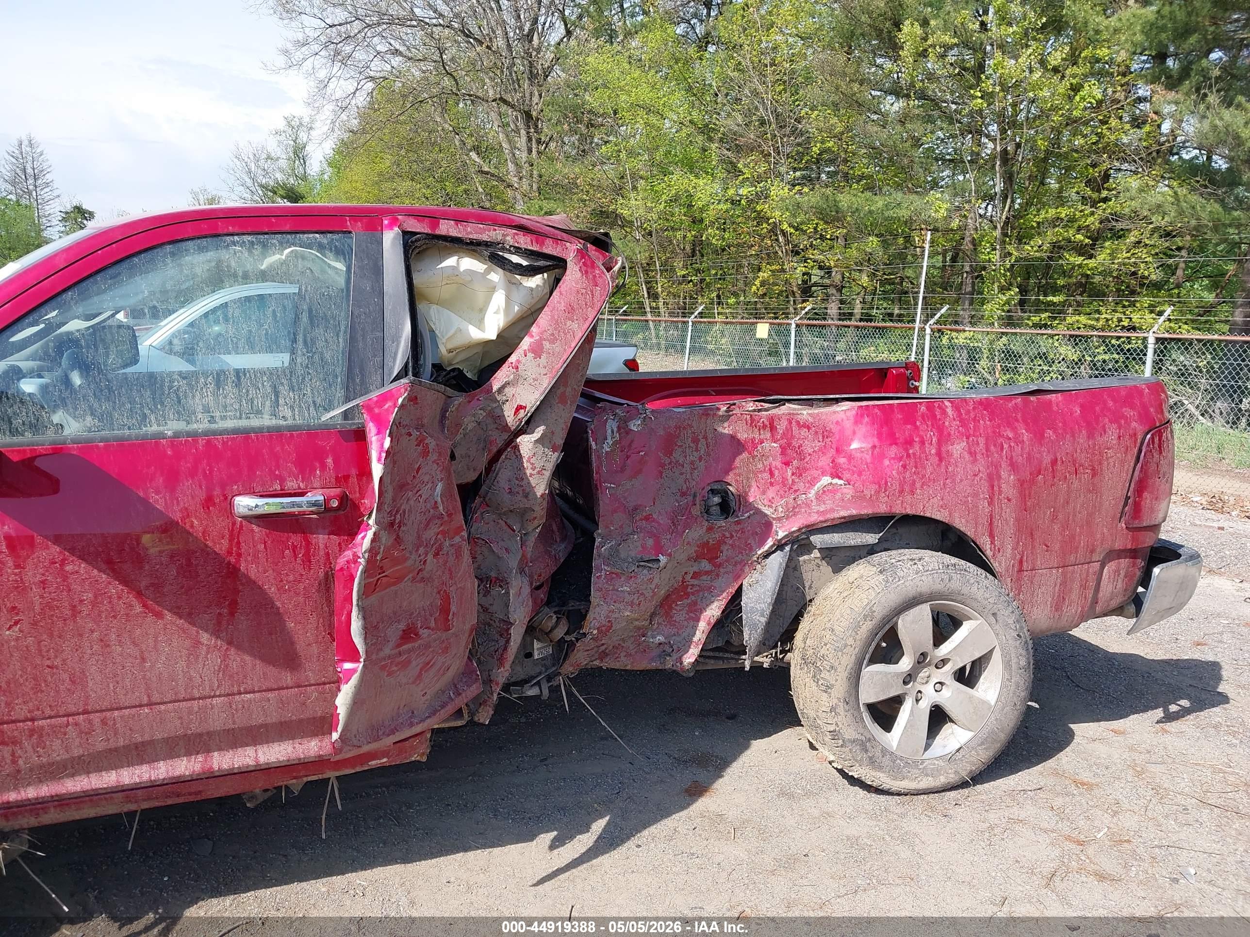 DODGE RAM image 6