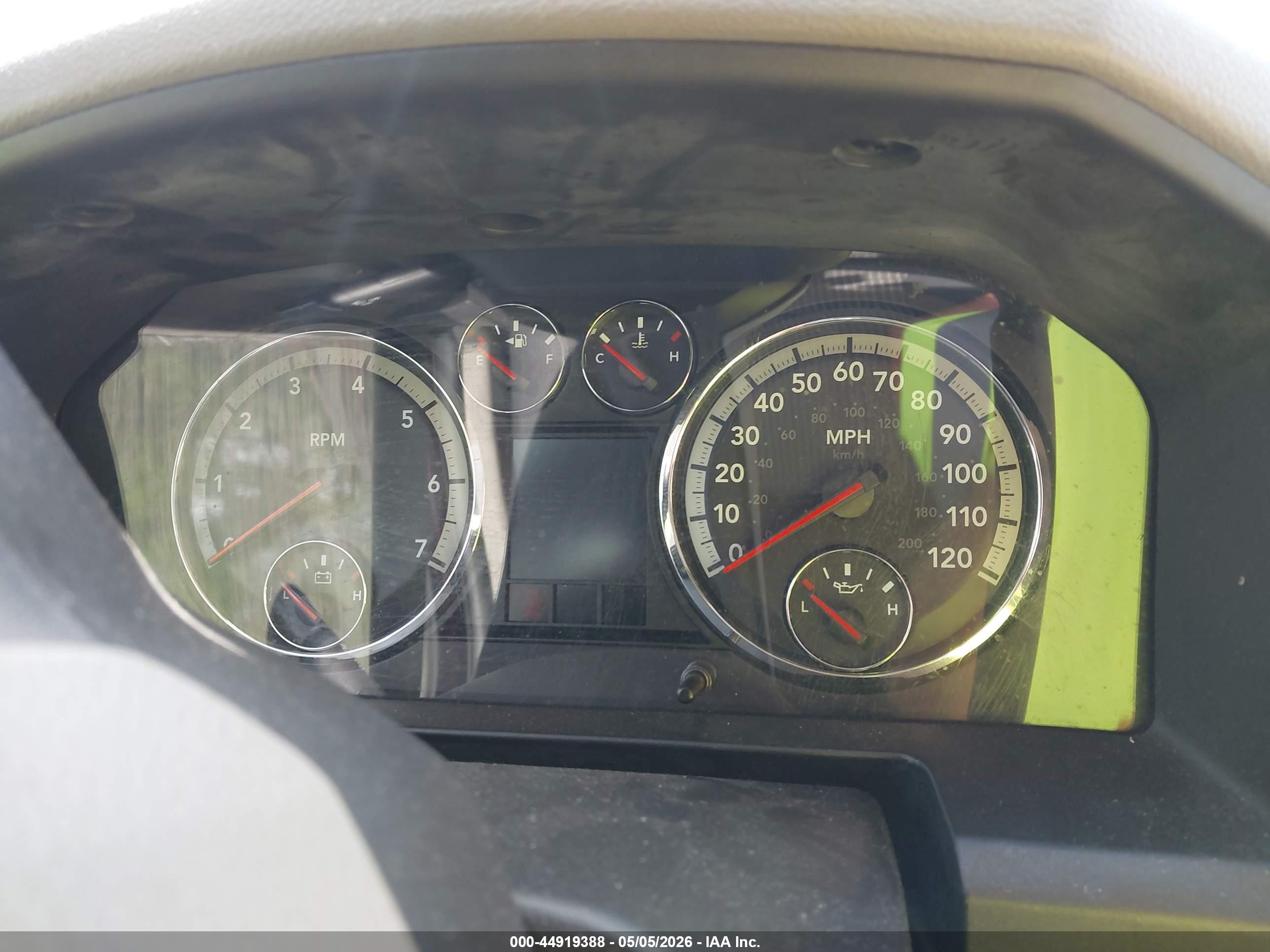 DODGE RAM image 7