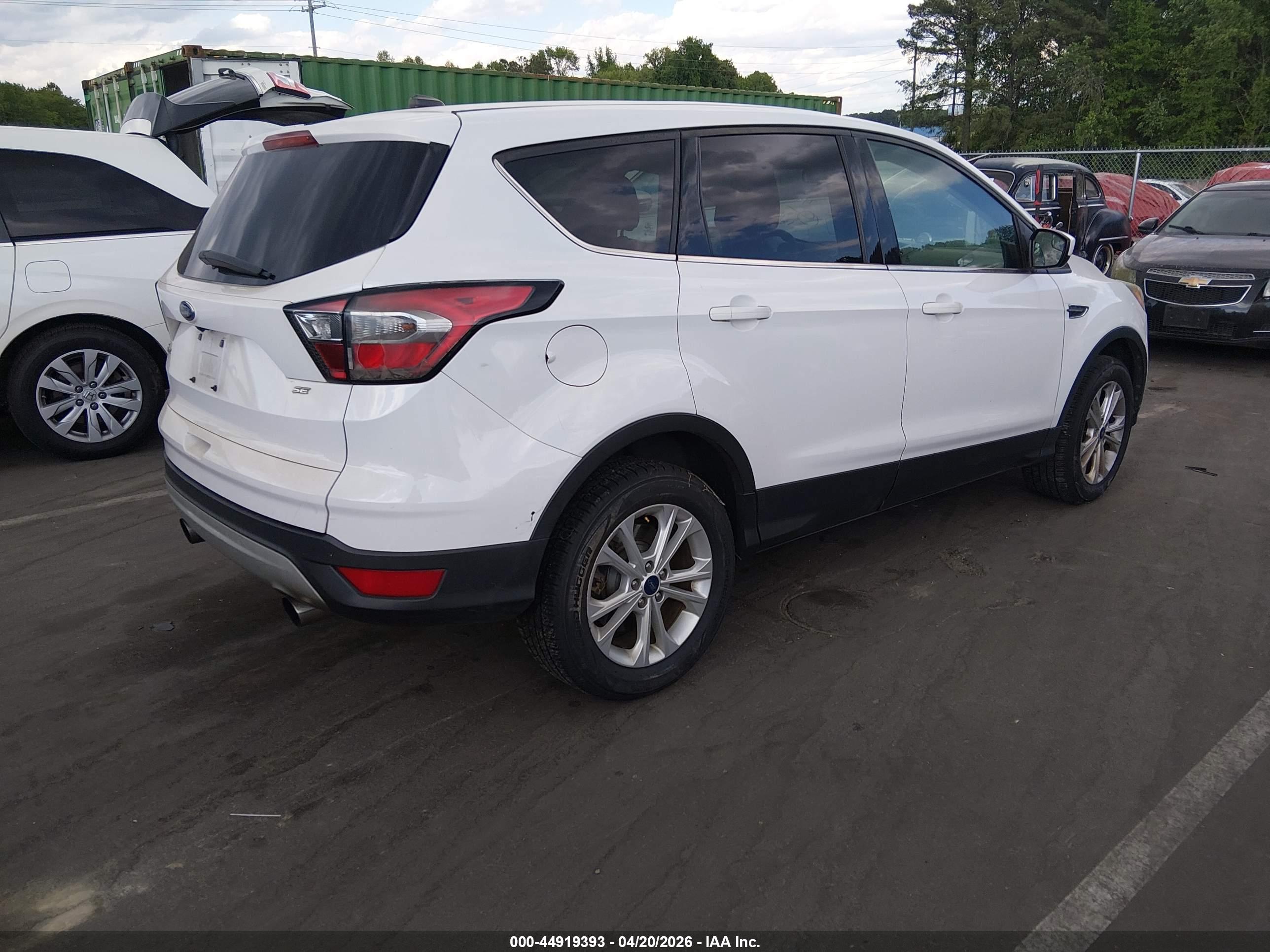 FORD ESCAPE image 4