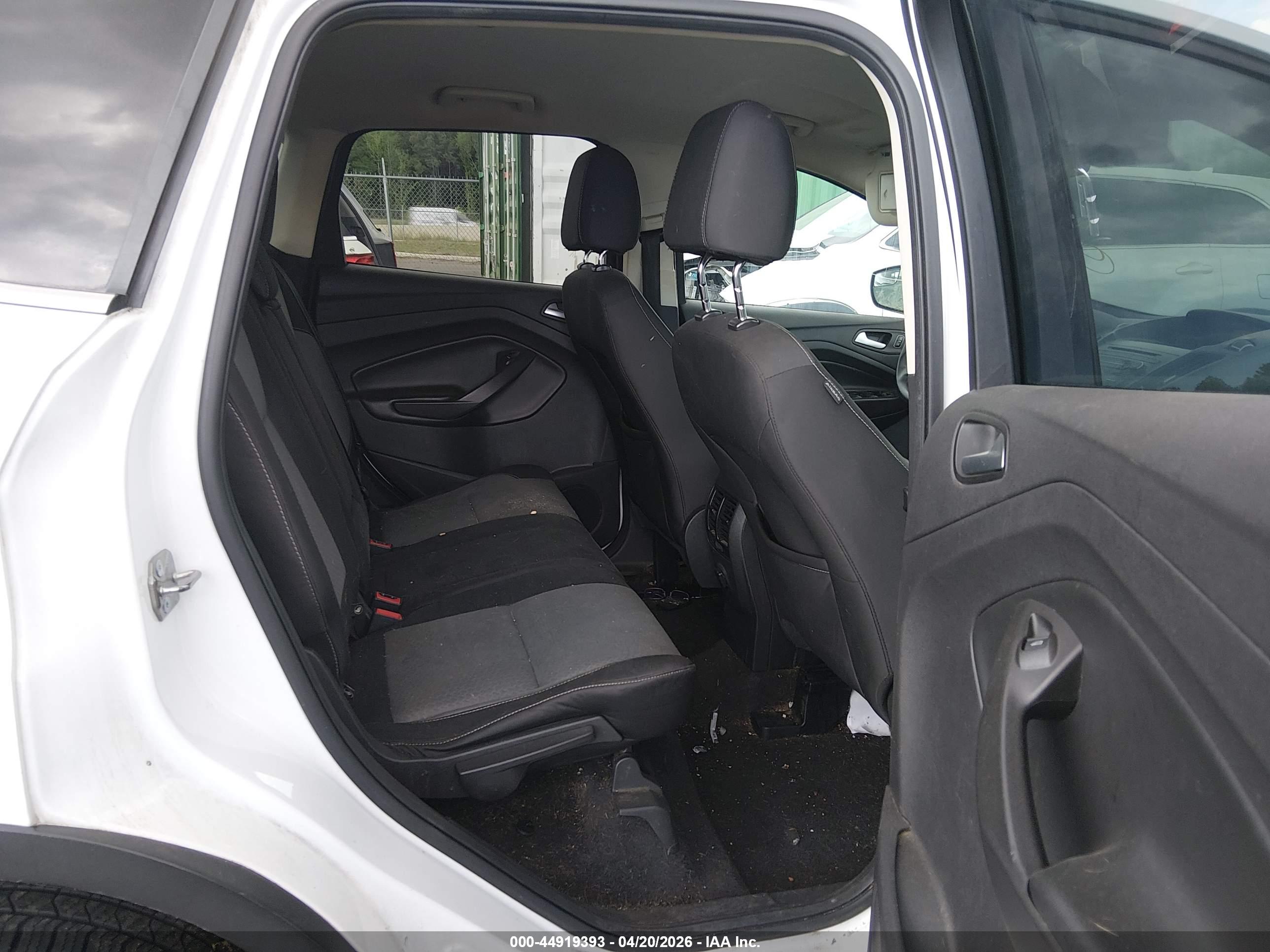 FORD ESCAPE image 8