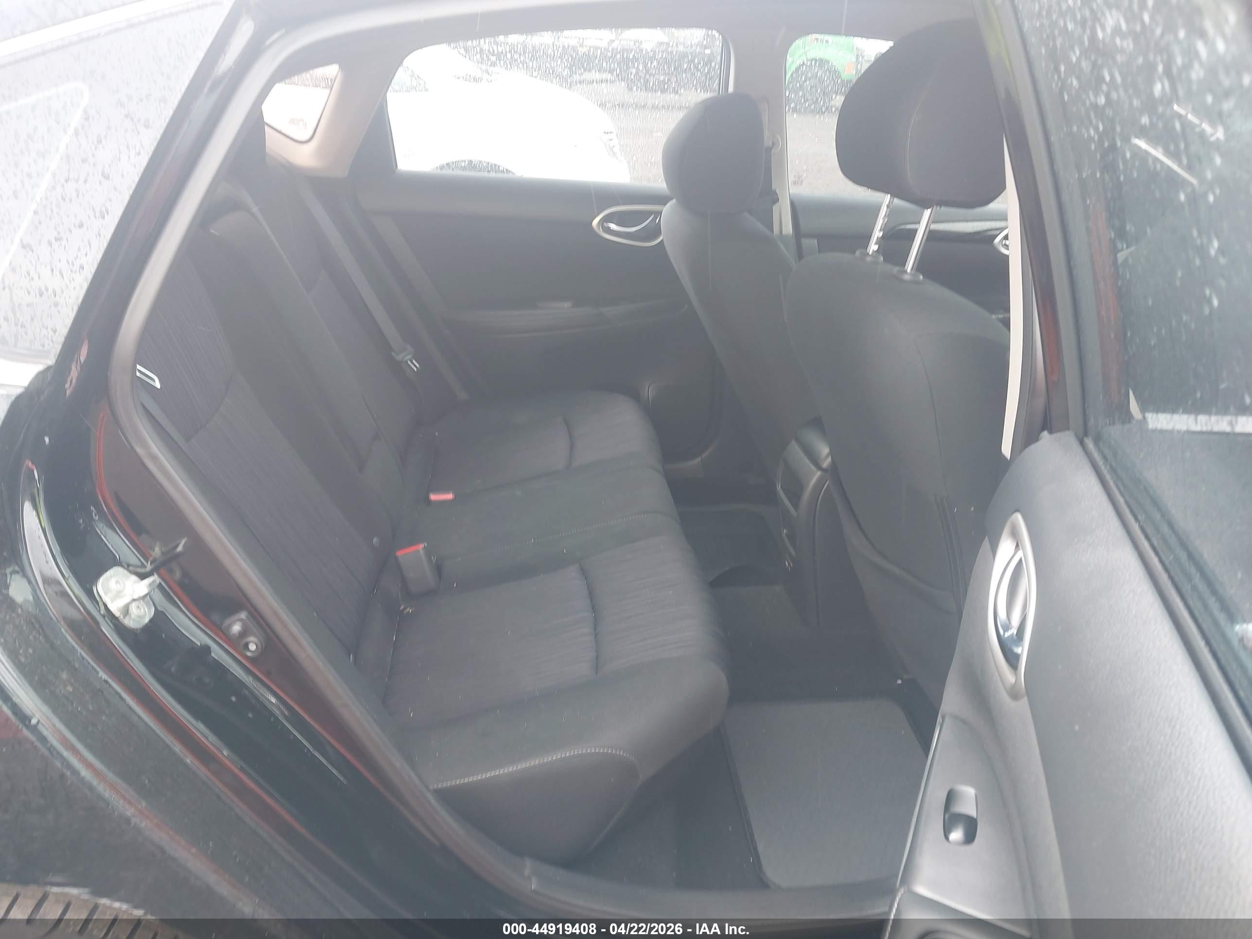 NISSAN SENTRA image 8