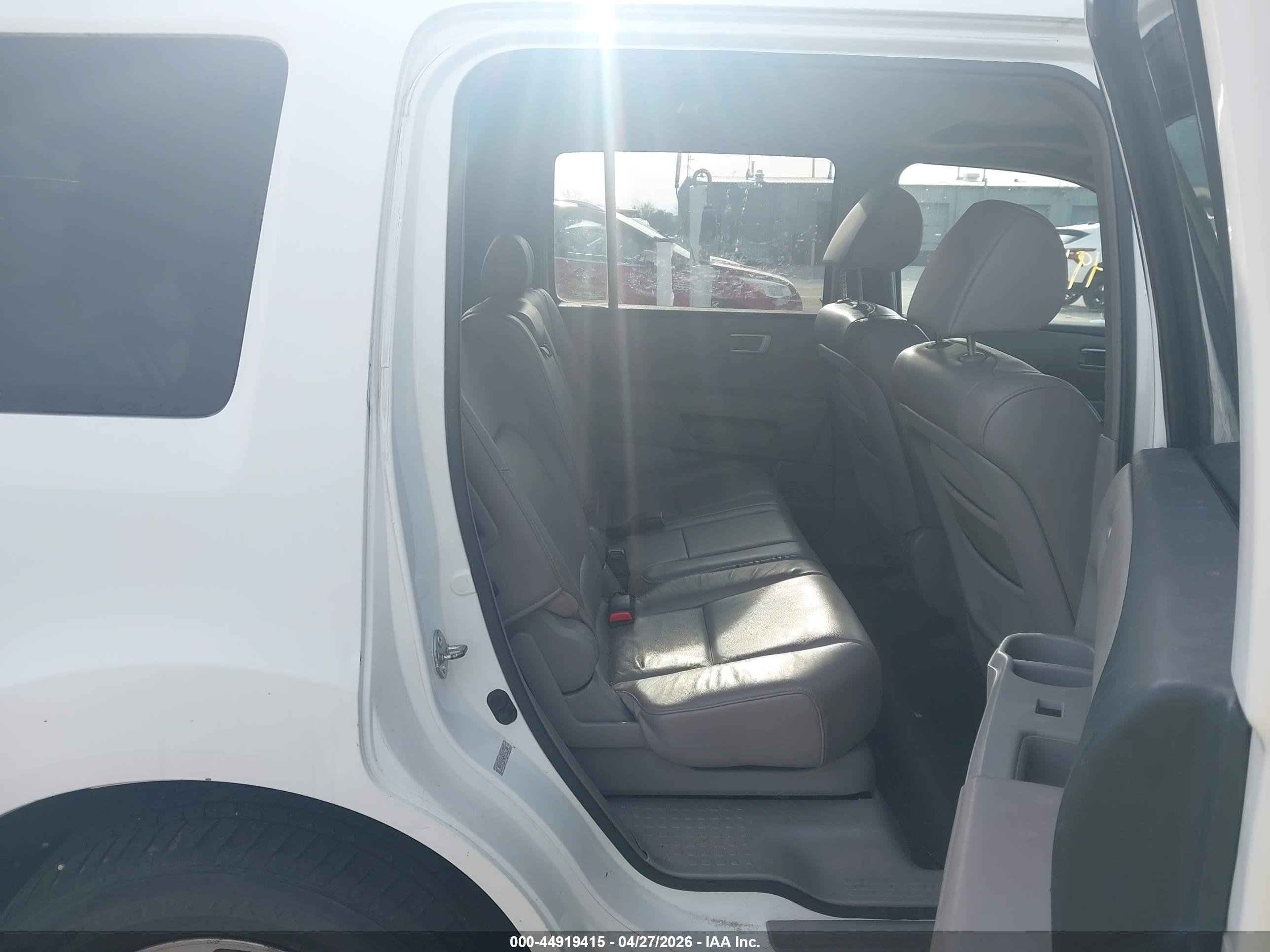 HONDA PILOT image 8