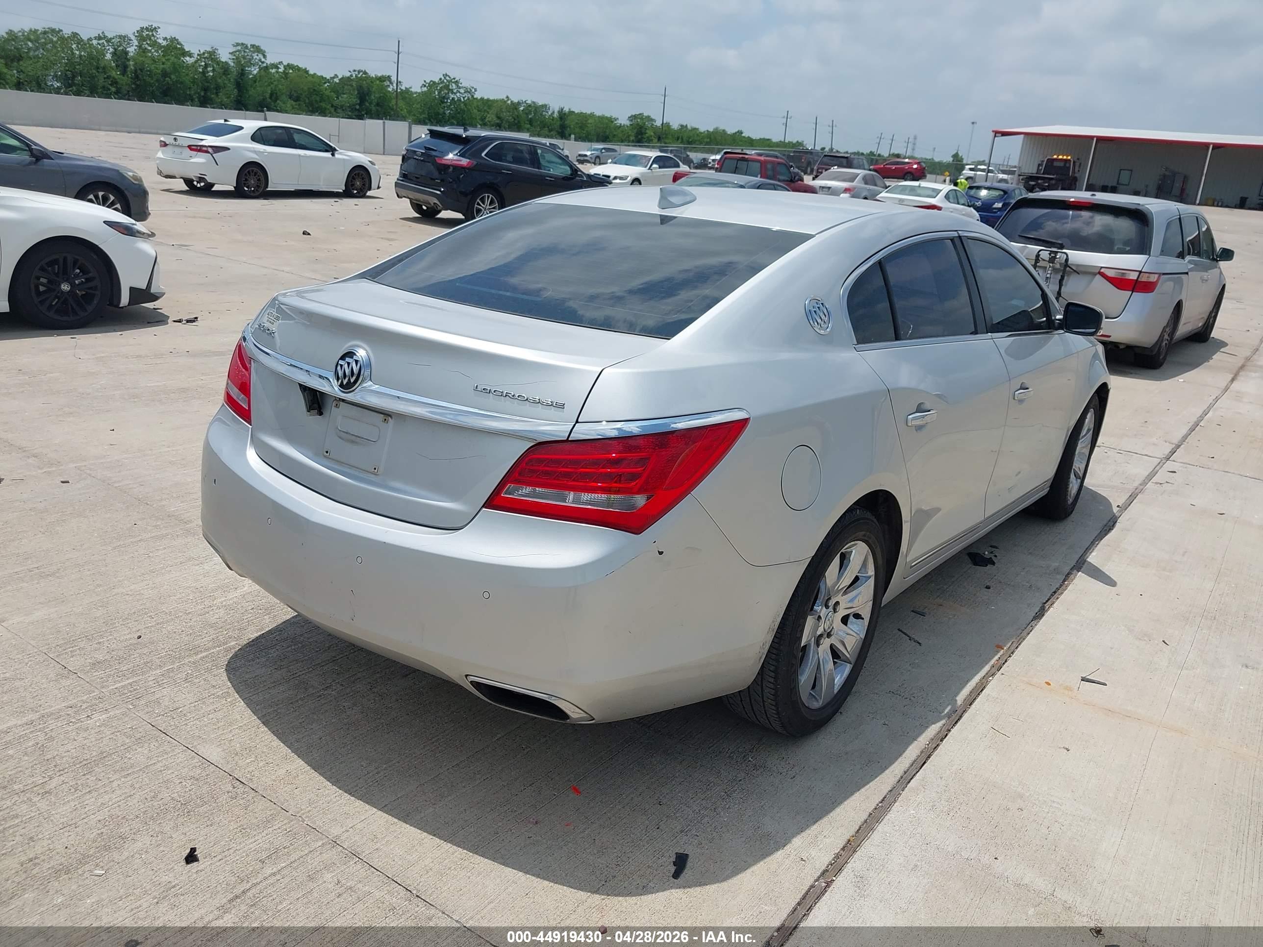 BUICK LACROSSE image 4