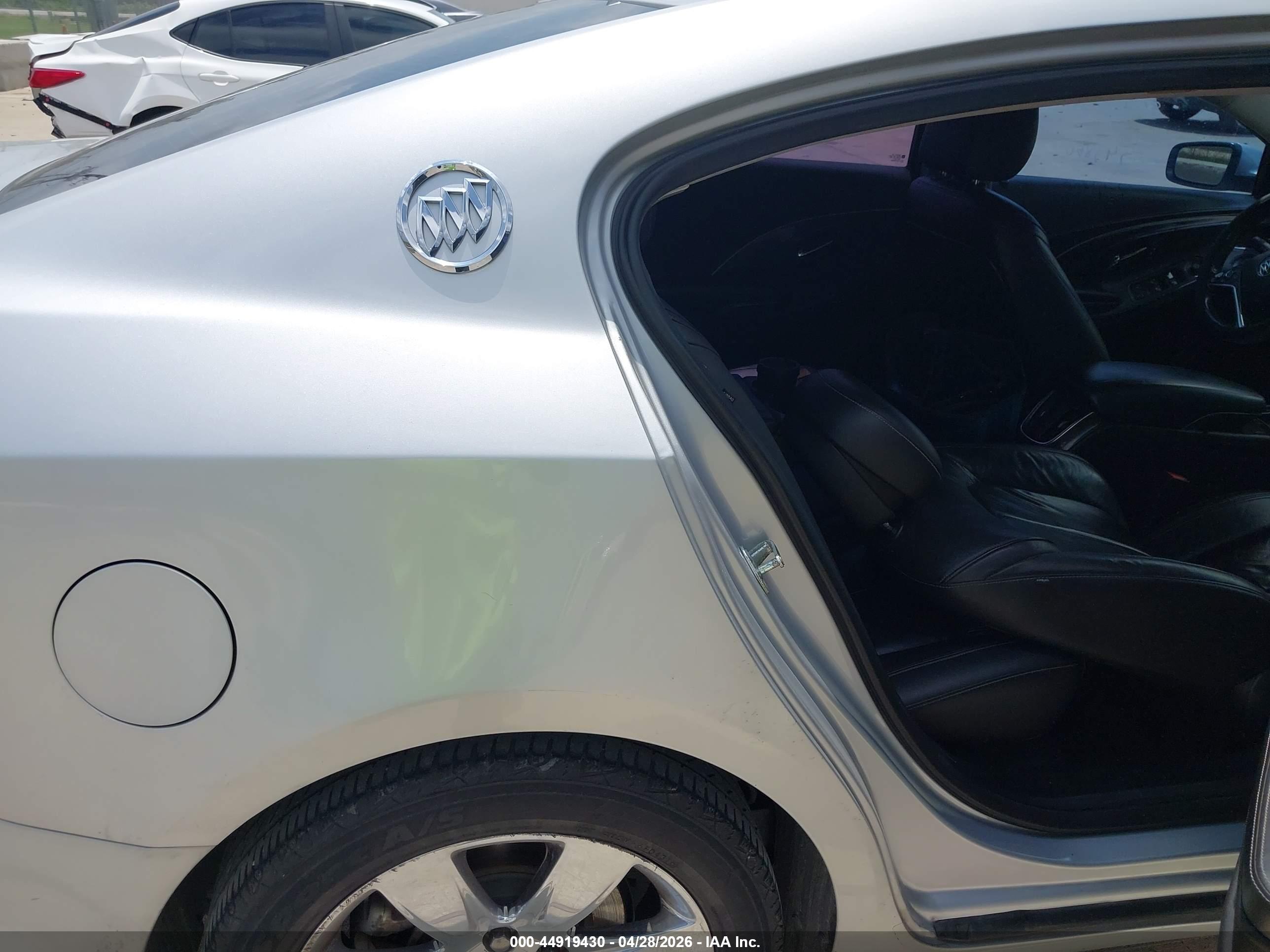 BUICK LACROSSE image 8