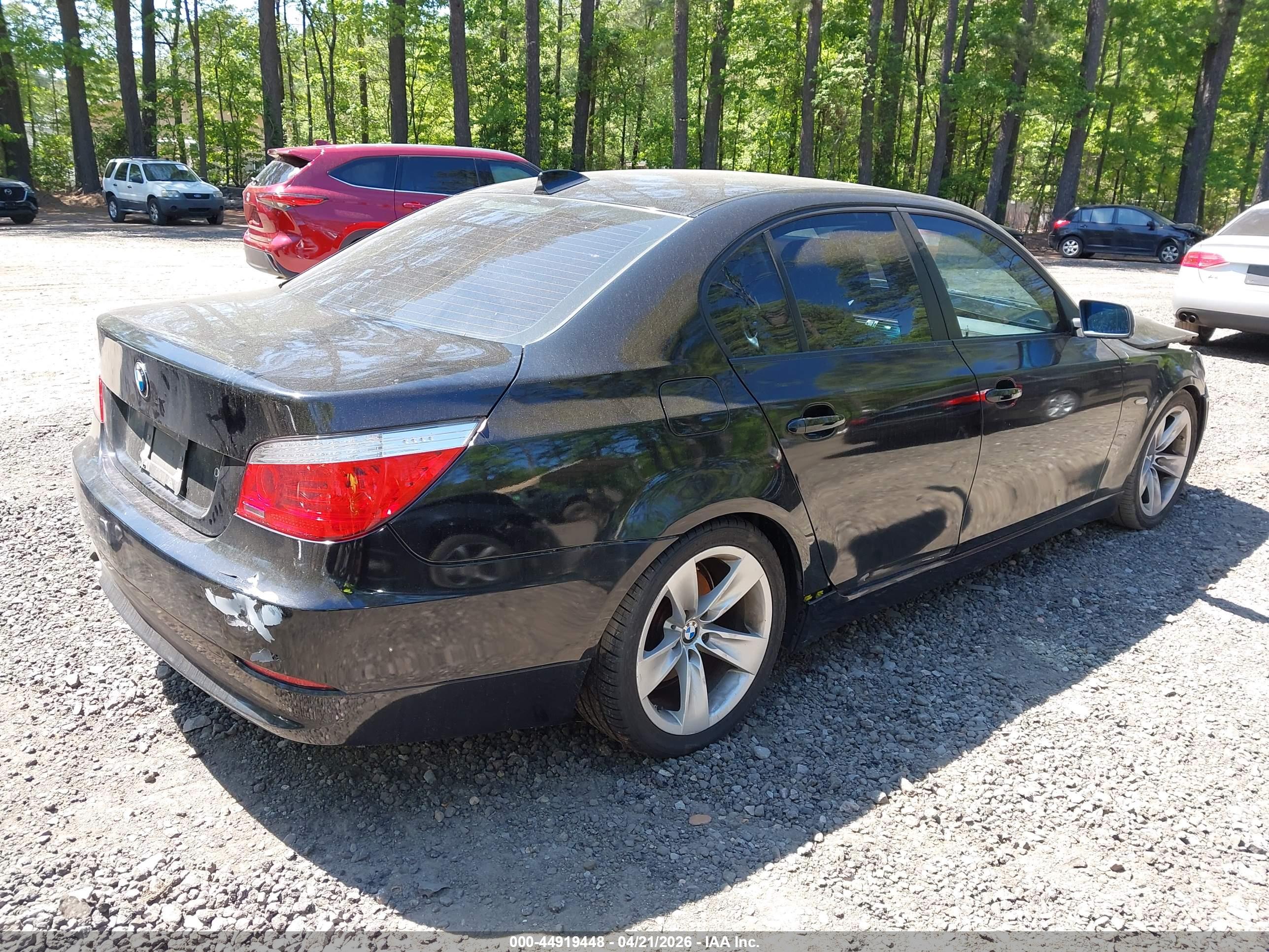 BMW 528I image 4