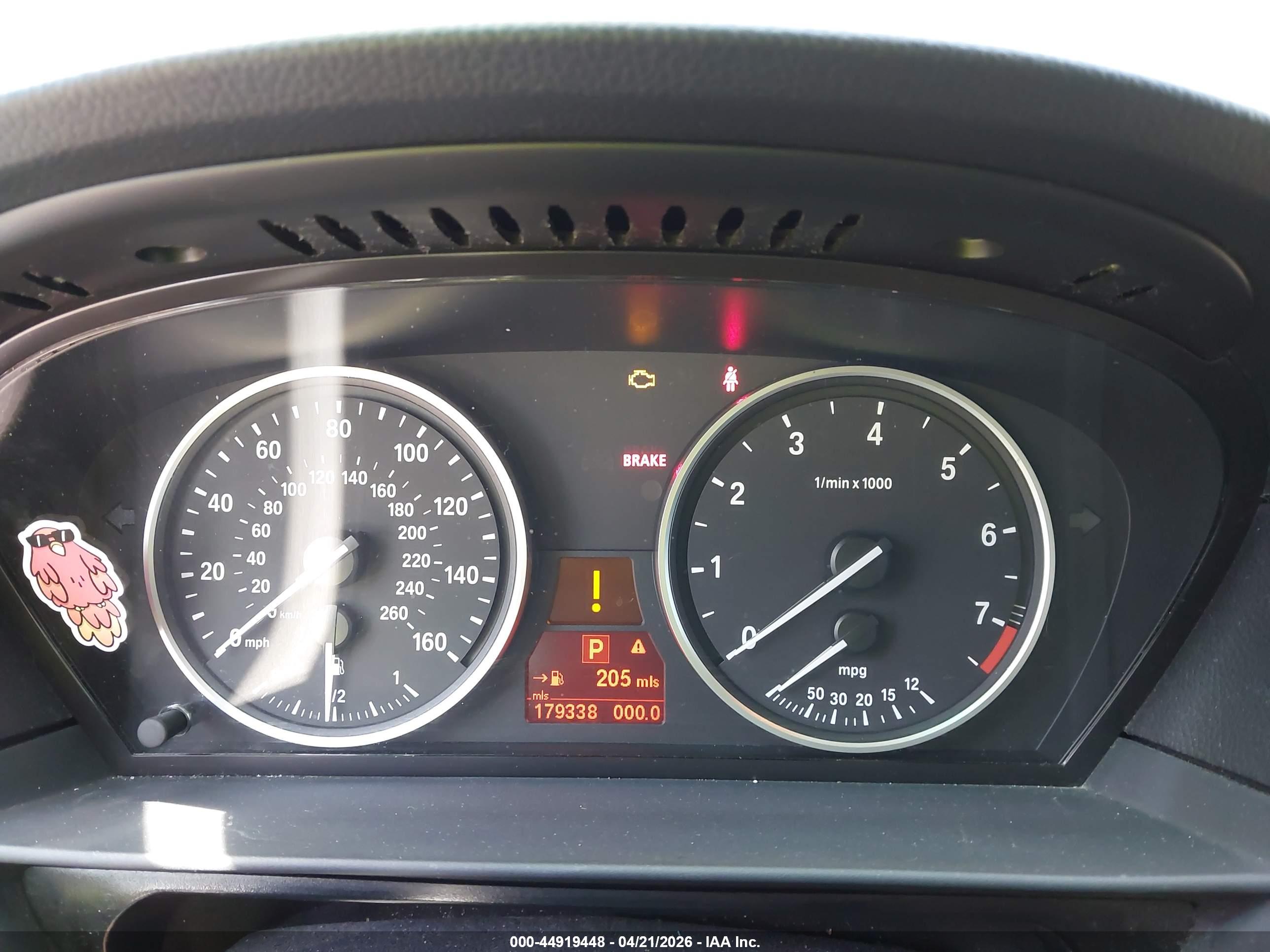 BMW 528I image 7