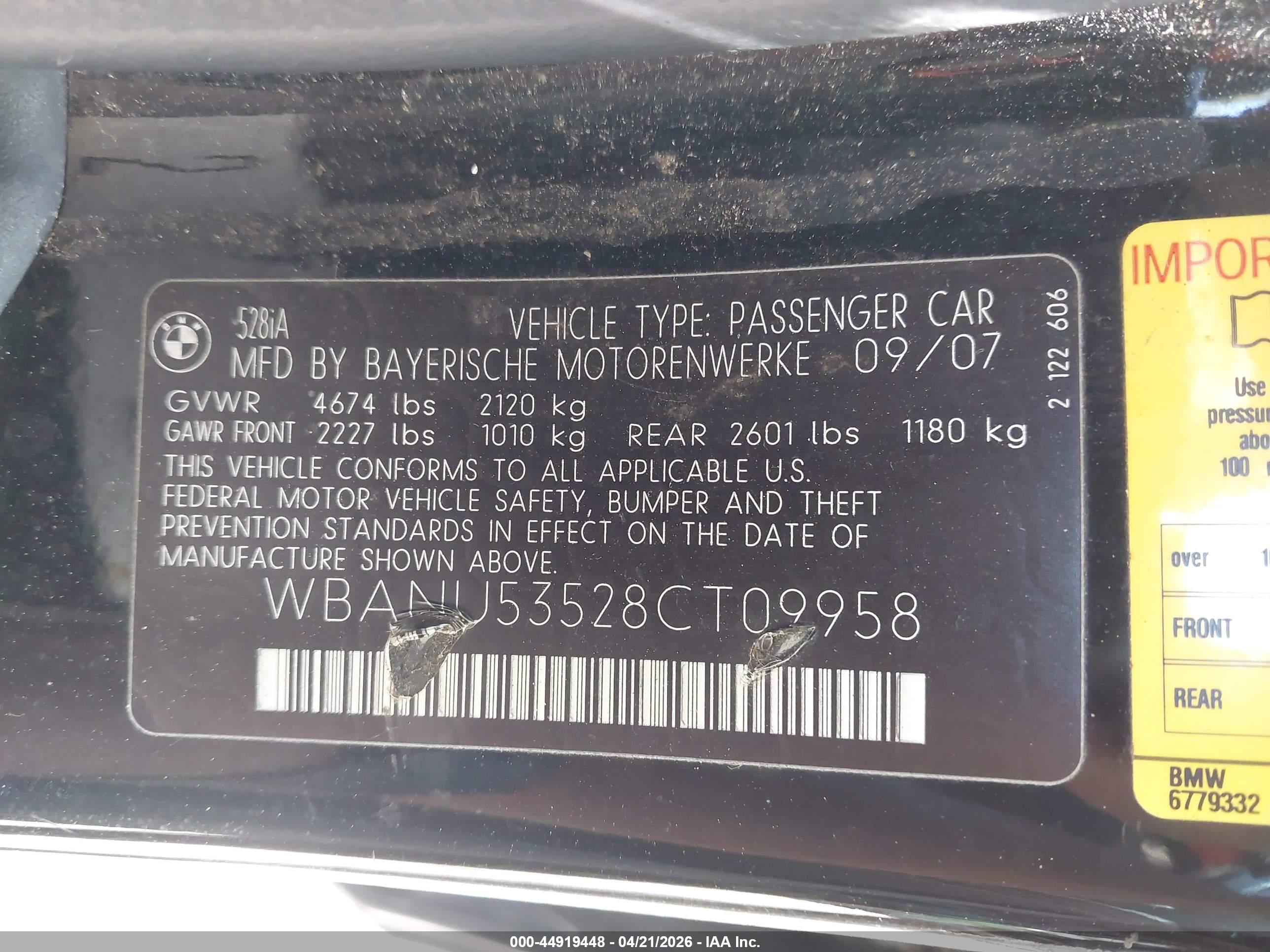 BMW 528I image 9