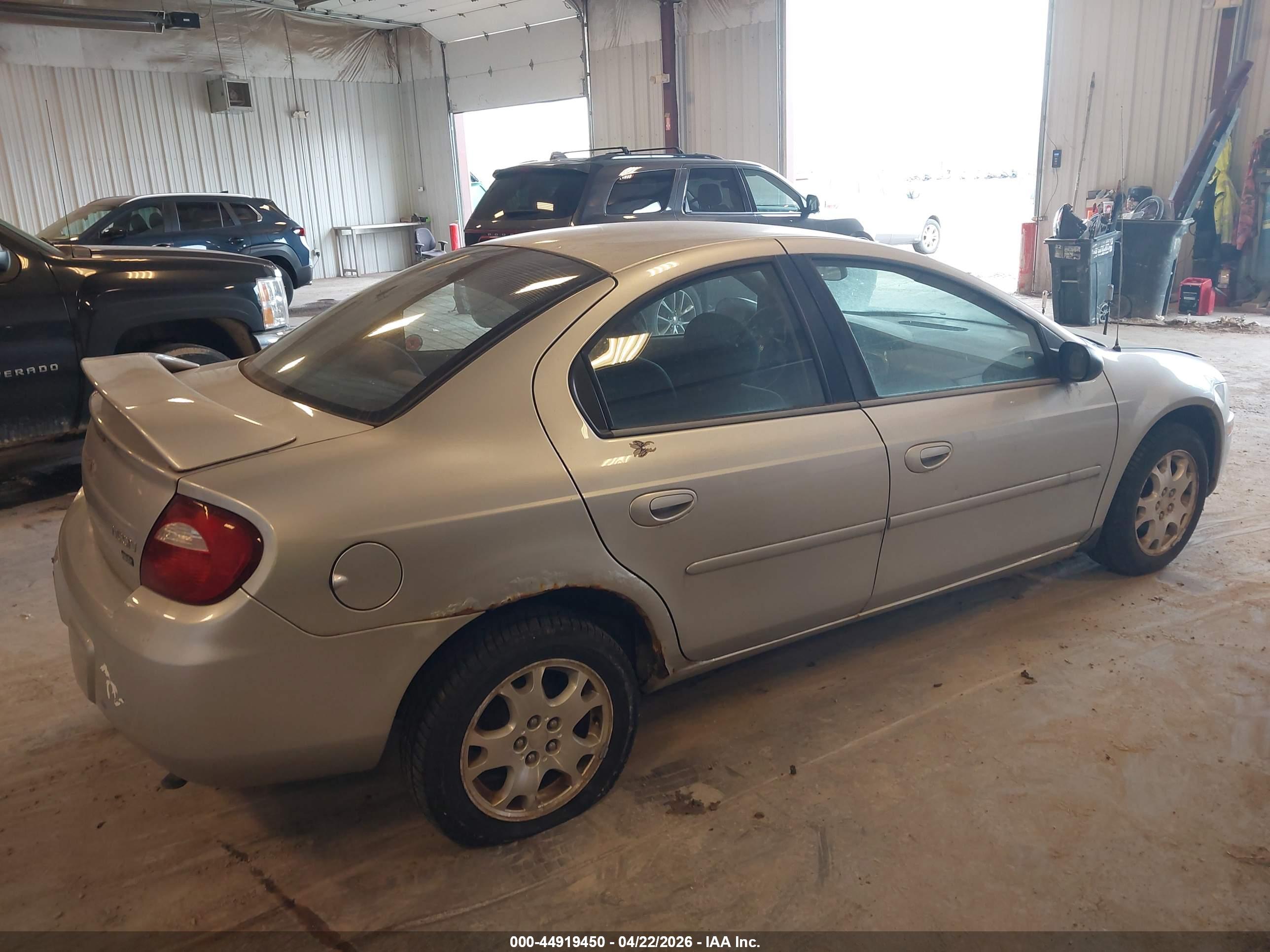 DODGE NEON image 4
