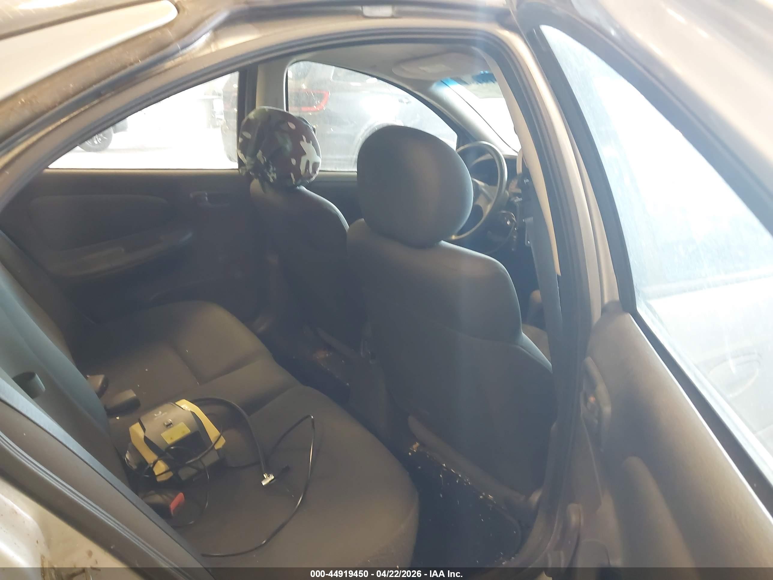 DODGE NEON image 8
