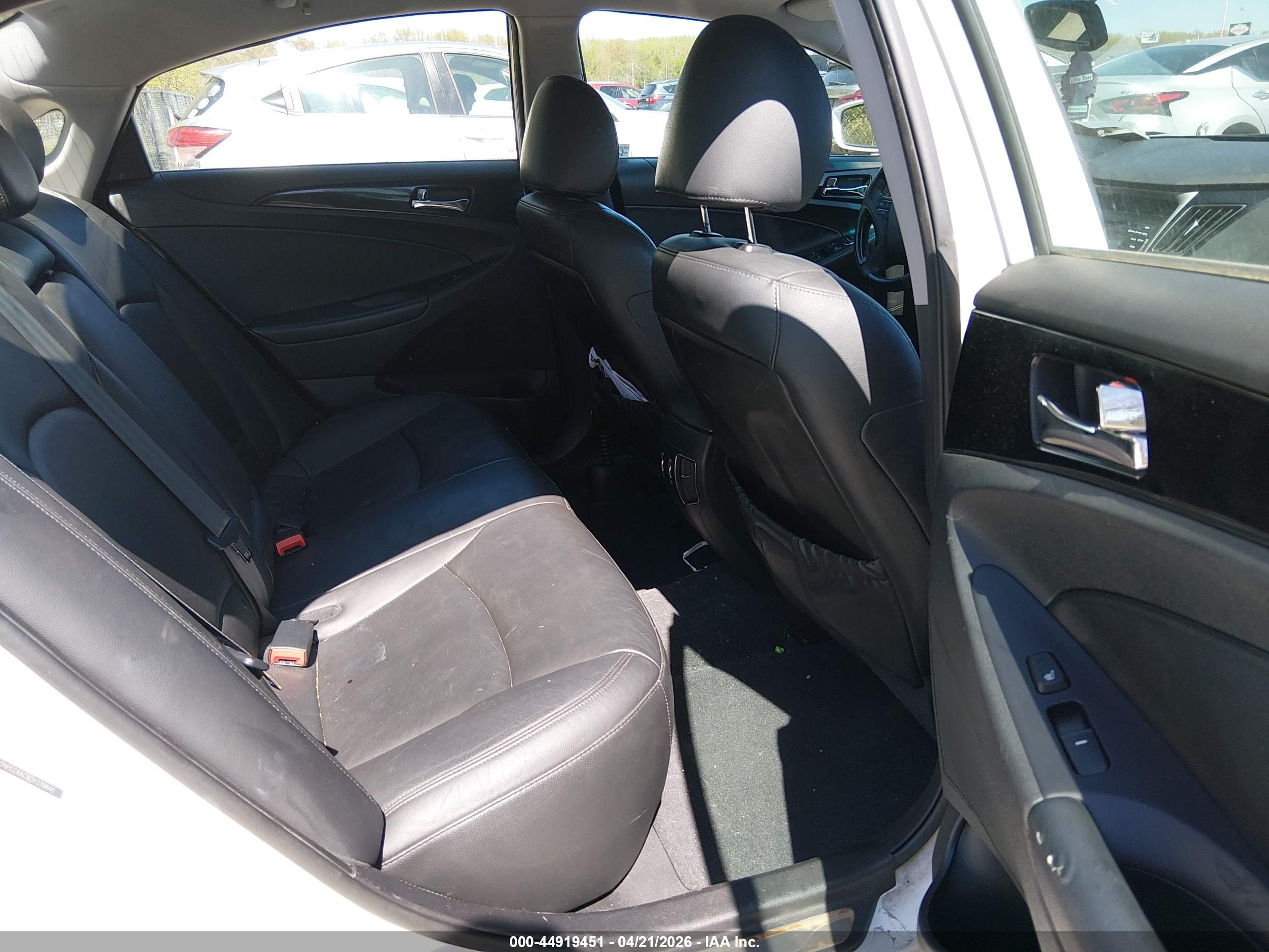 HYUNDAI SONATA image 8