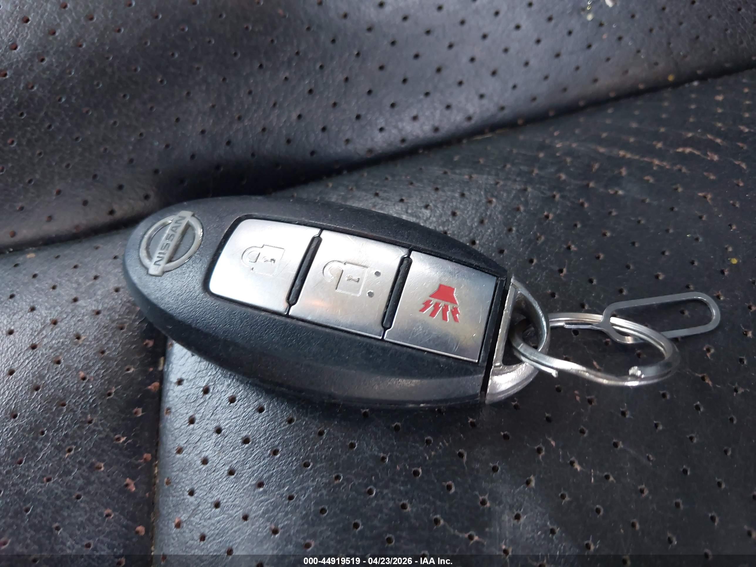 NISSAN ROGUE image 11