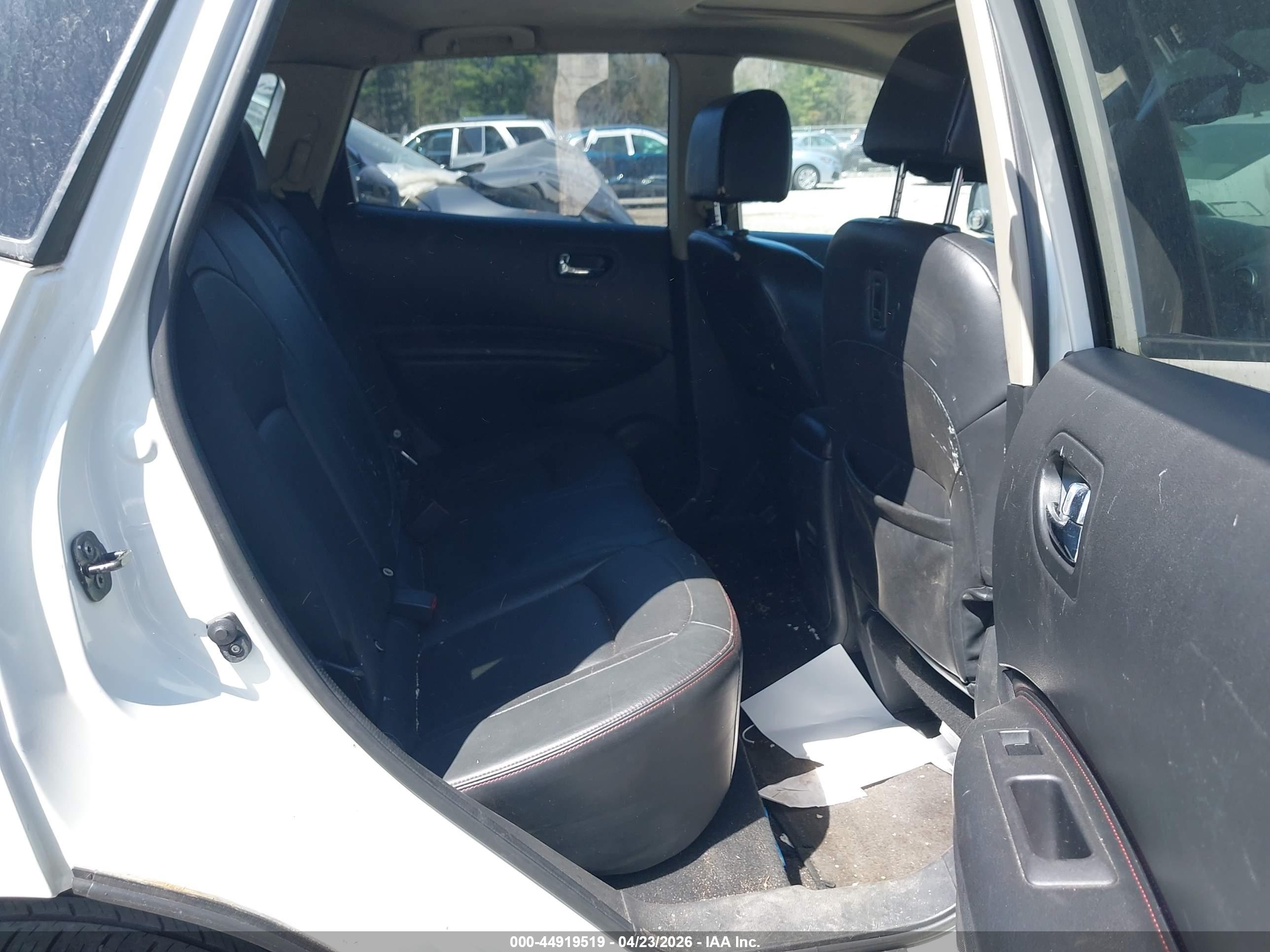 NISSAN ROGUE image 8