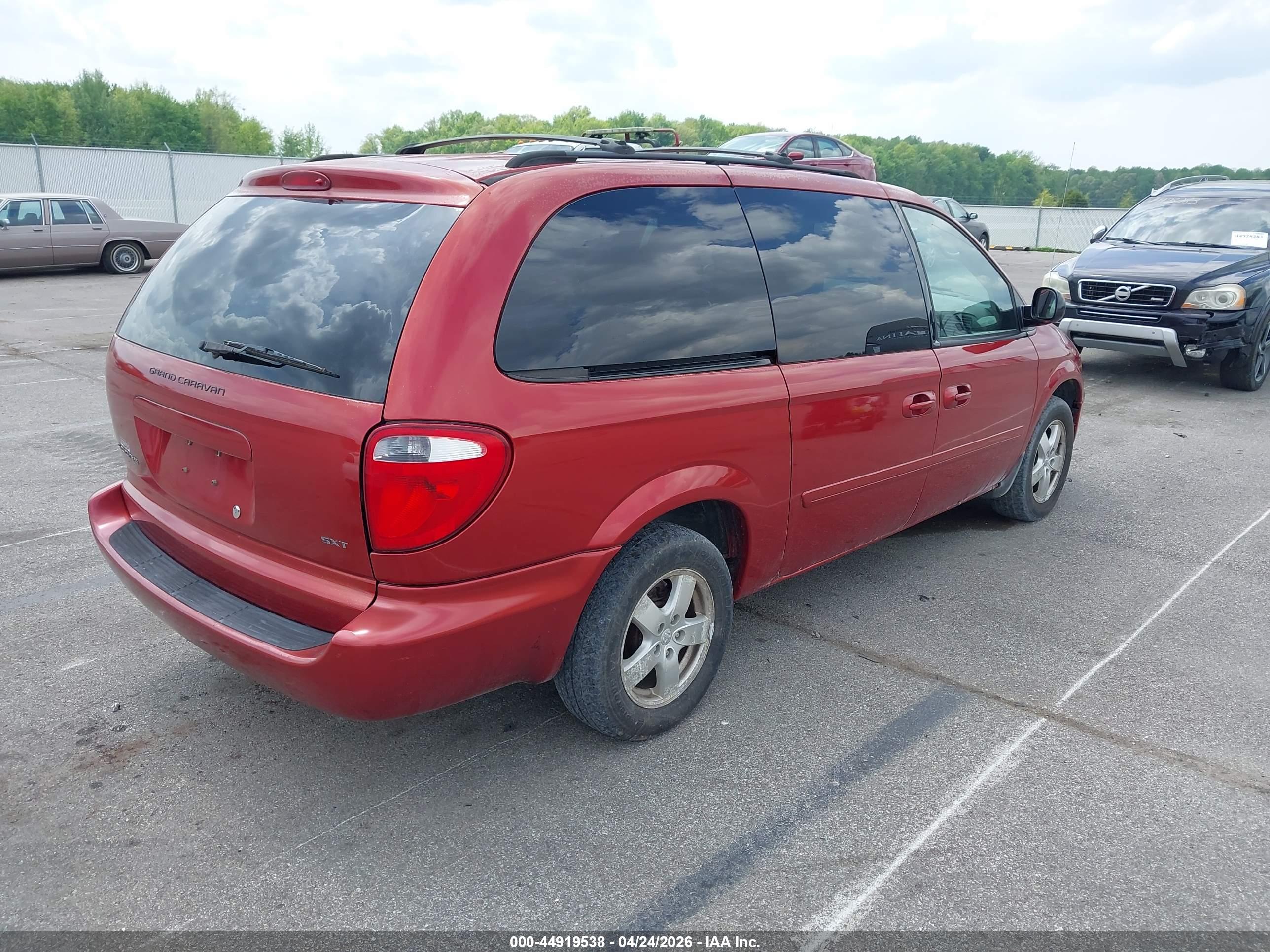 DODGE GRAND image 4