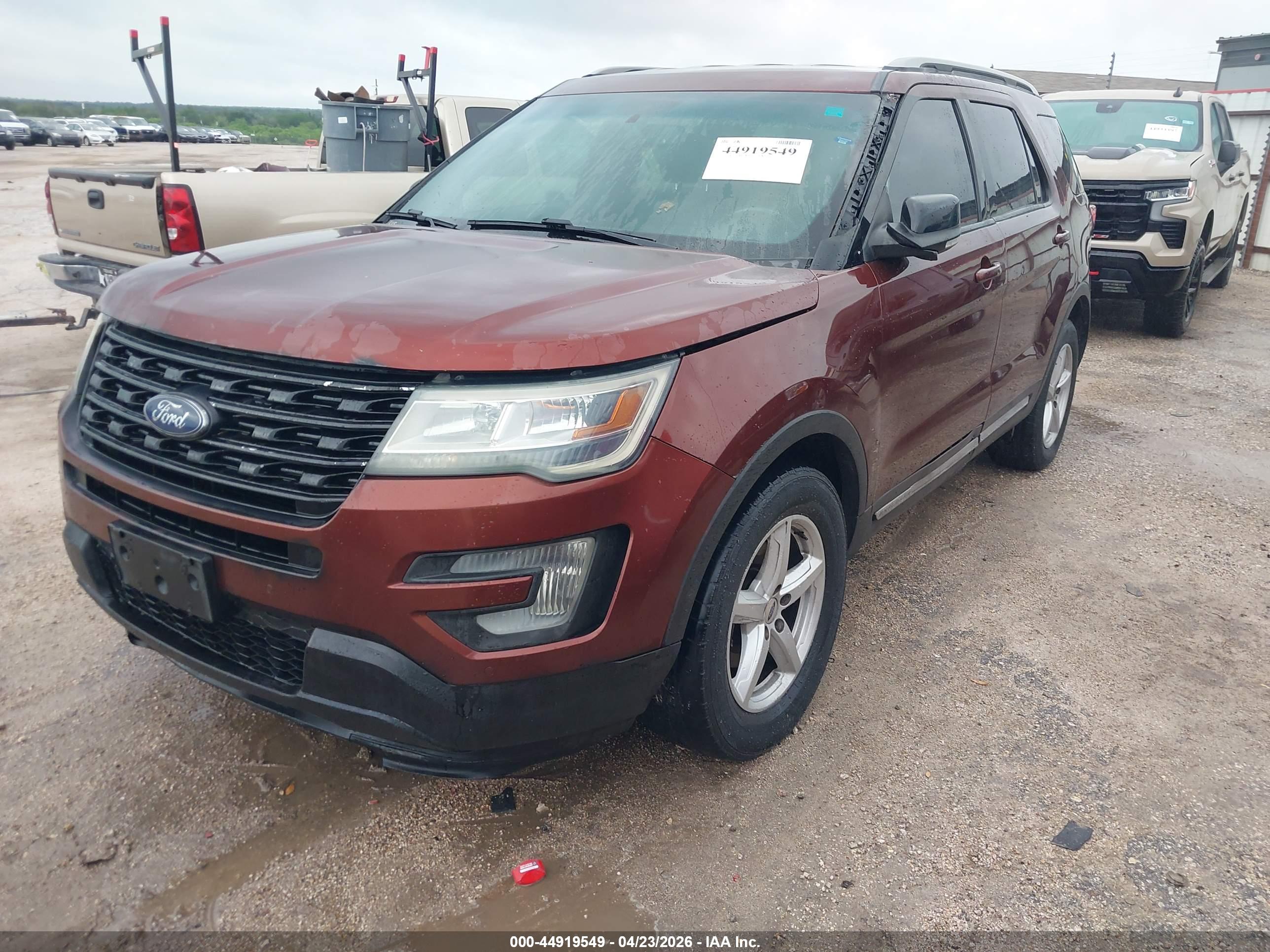 FORD EXPLORER image 2