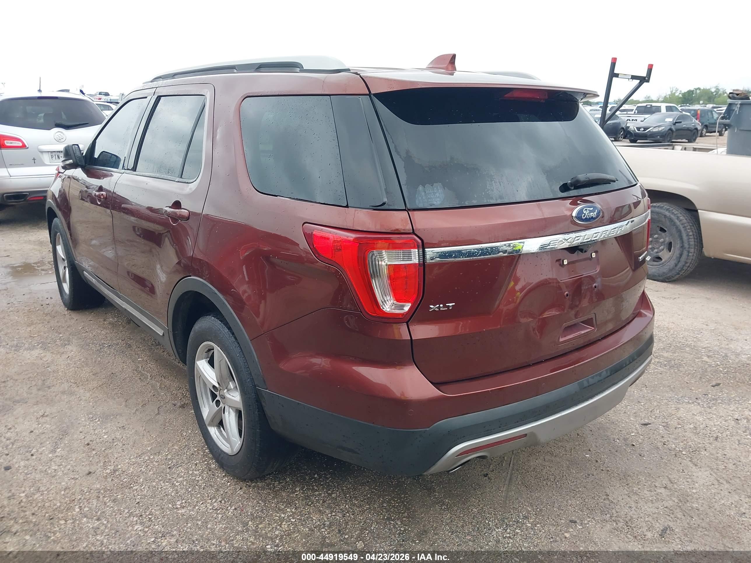 FORD EXPLORER image 3