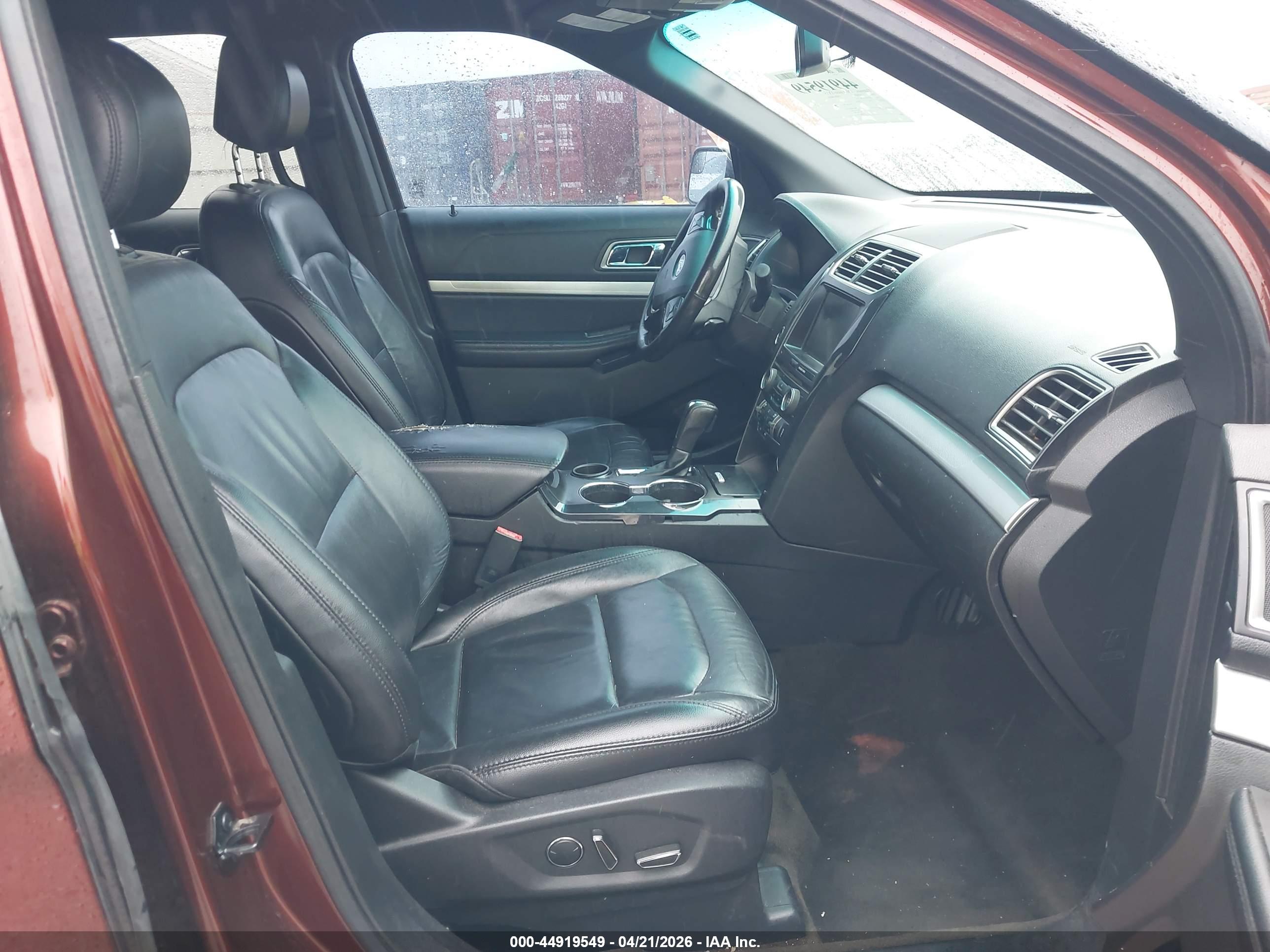 FORD EXPLORER image 5