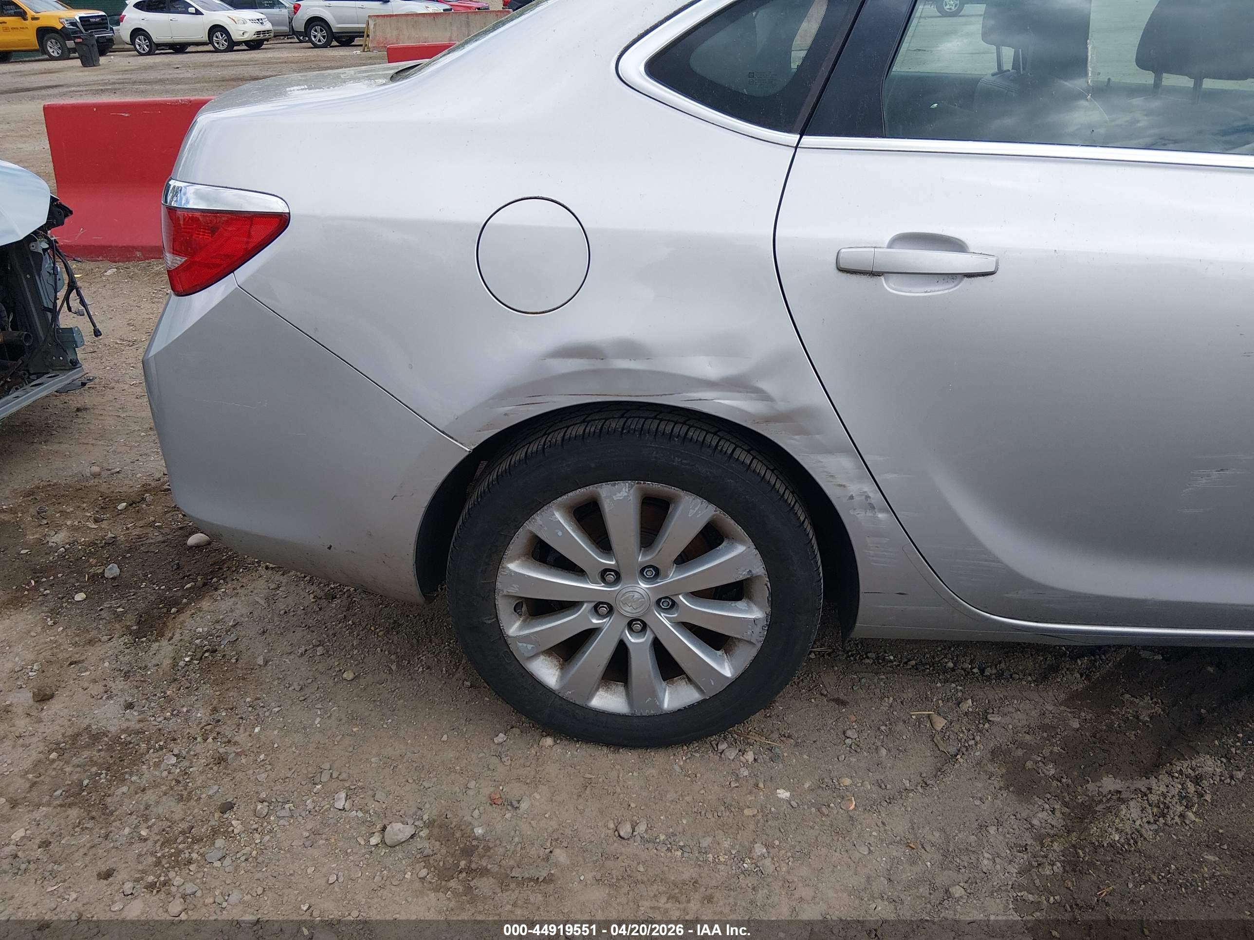BUICK VERANO image 6