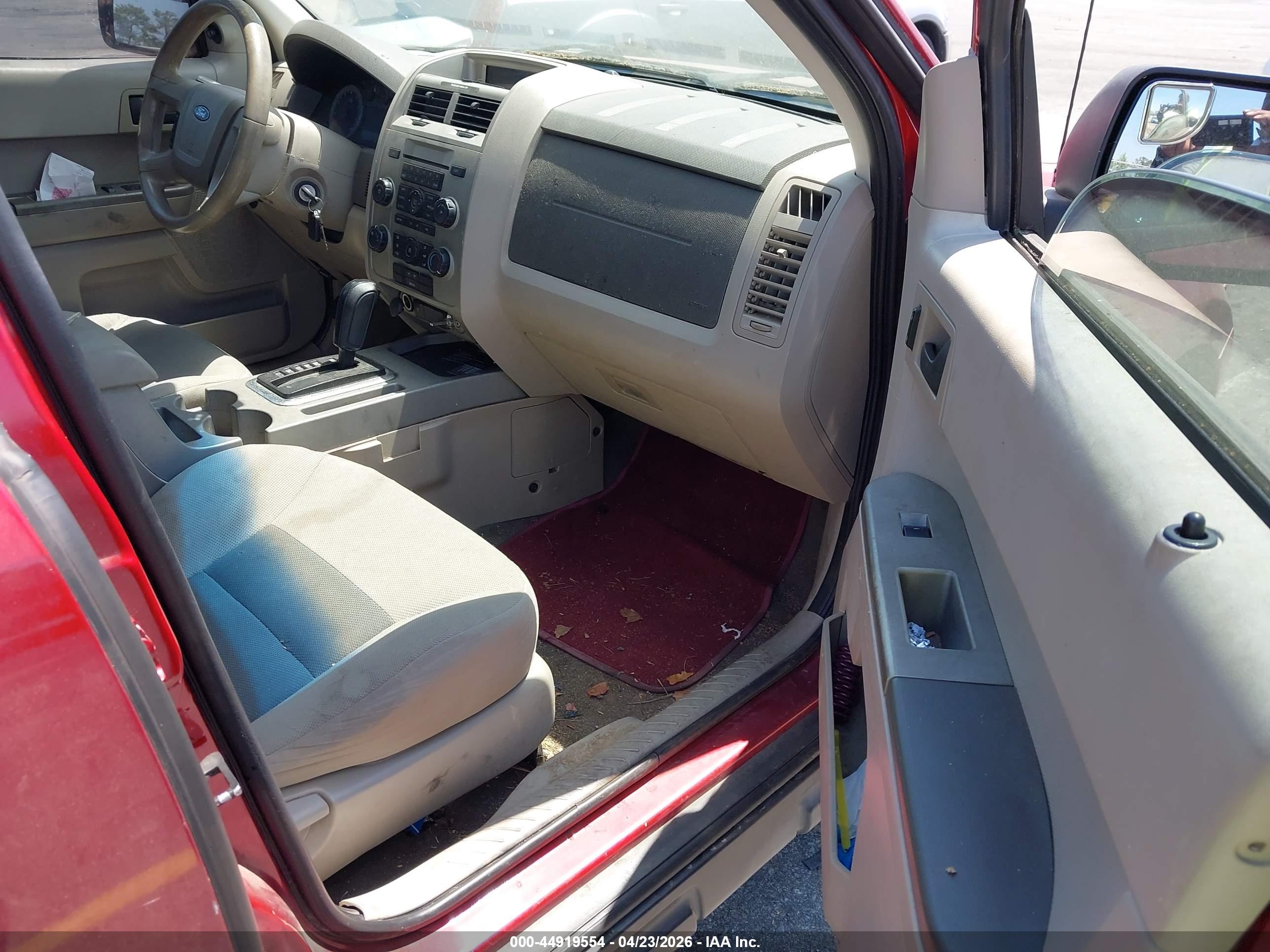 FORD ESCAPE image 5