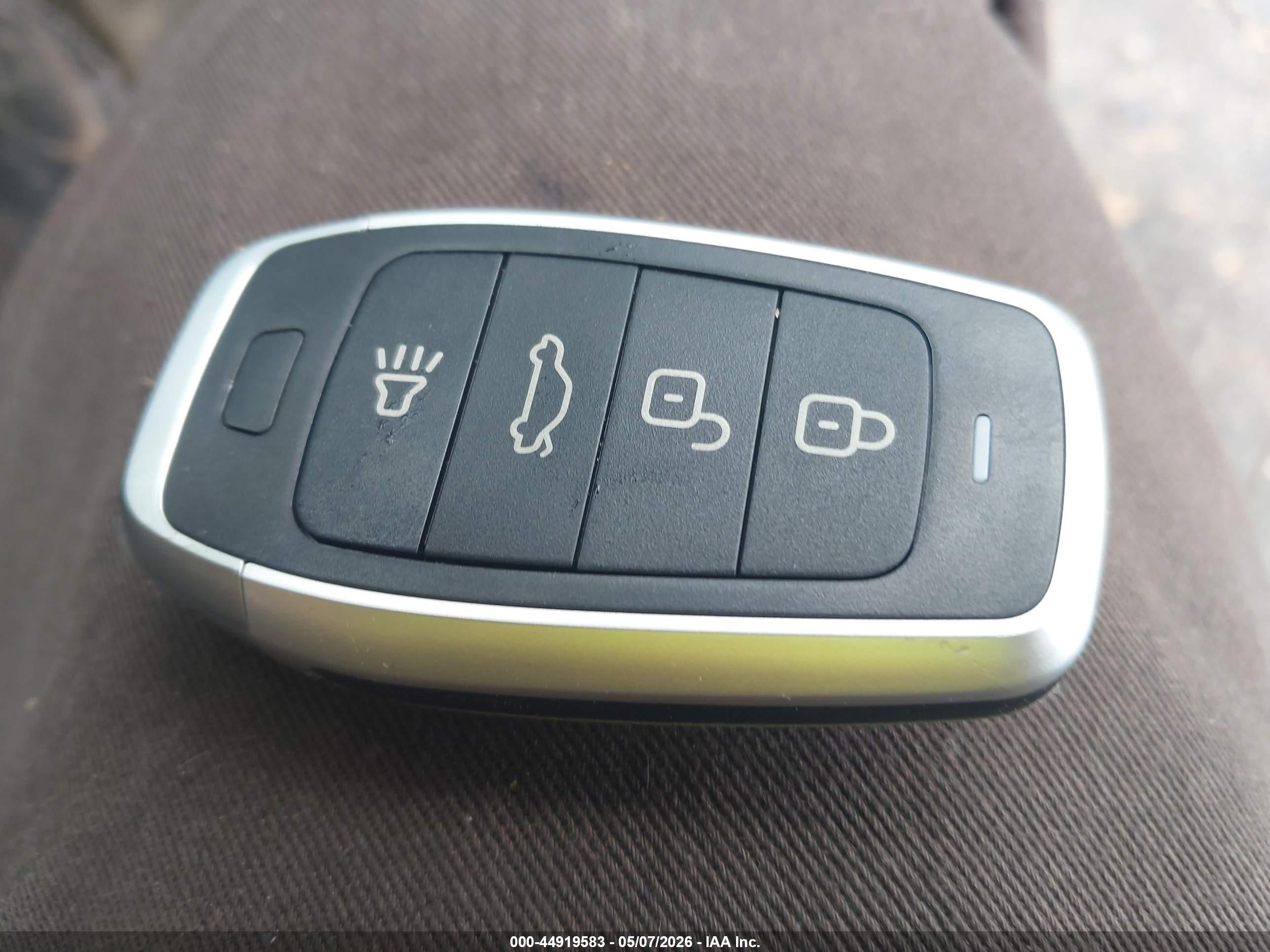 FORD TAURUS image 11