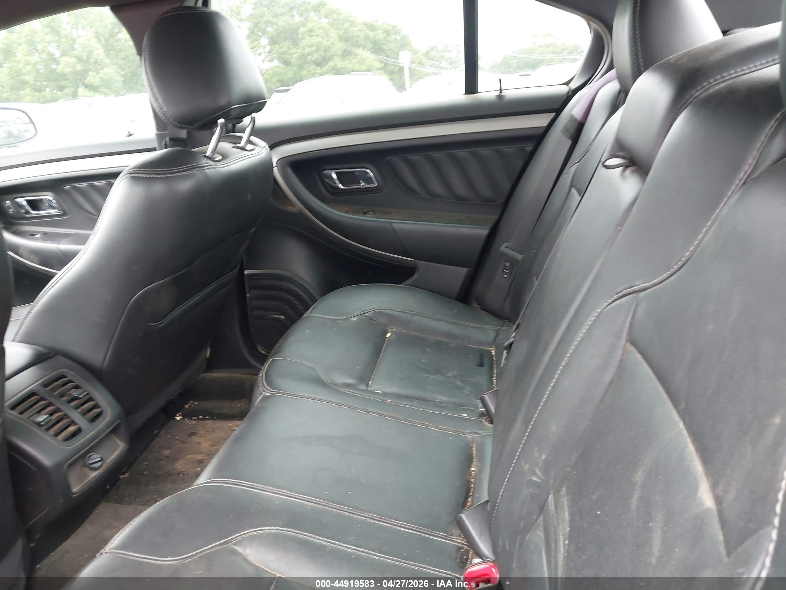 FORD TAURUS image 8